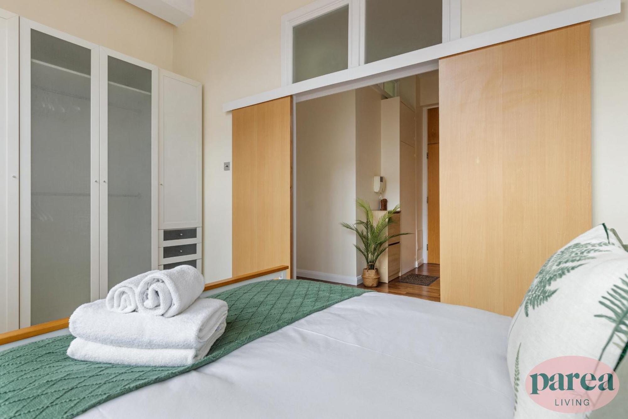 Apartment Parea Living - Spacious 3 Bed Flat, Canary Wharf Views With Parking *