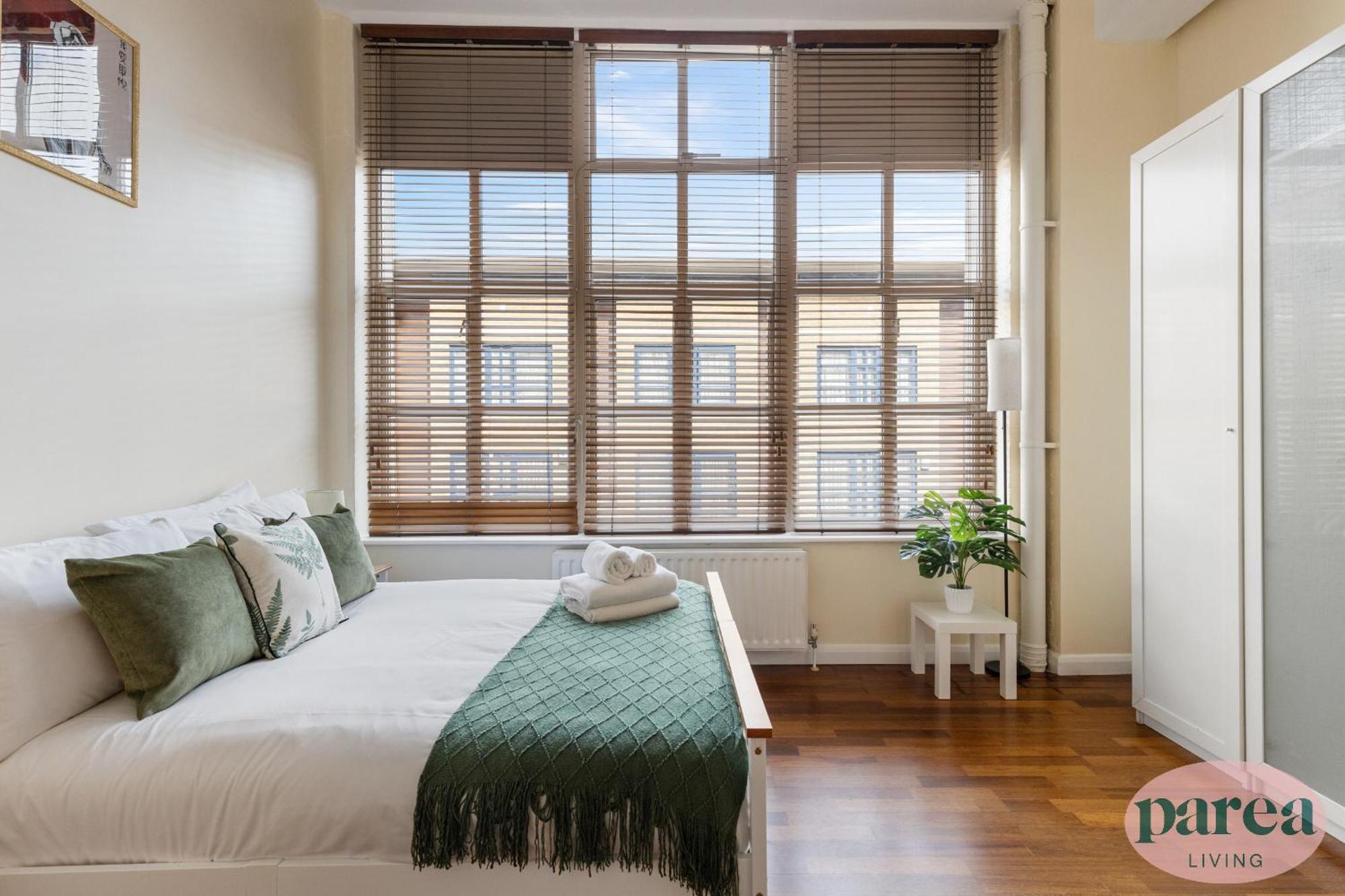 Apartment Parea Living - Spacious 3 Bed Flat, Canary Wharf Views With Parking London