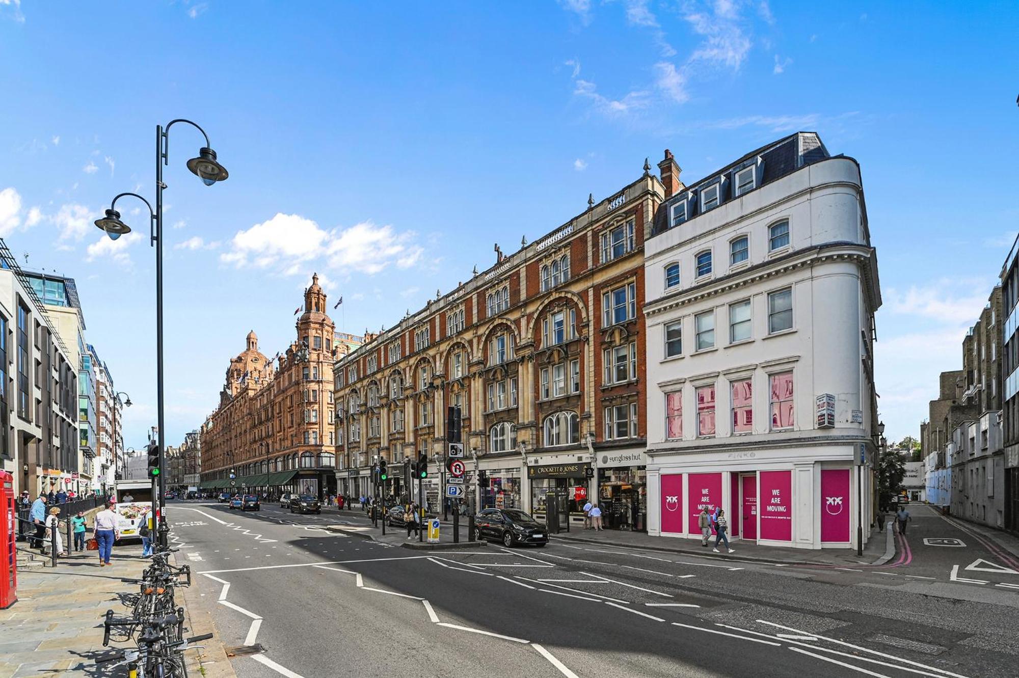 Holiday home Knightsbridge 3 Bedroom 1 Minute Harrods *