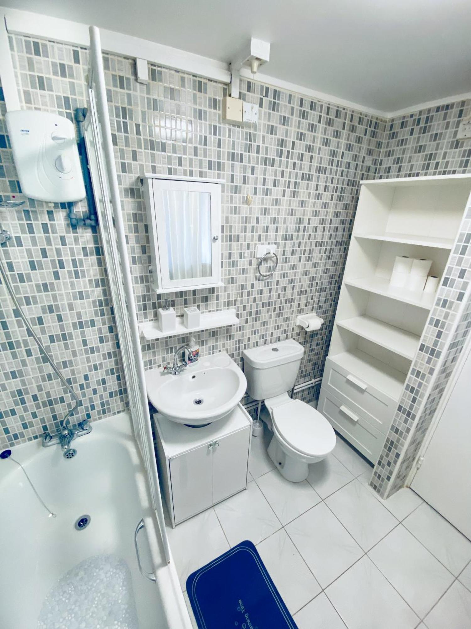 Appartement 2 Bedroom Flat, Dalston Junction, *