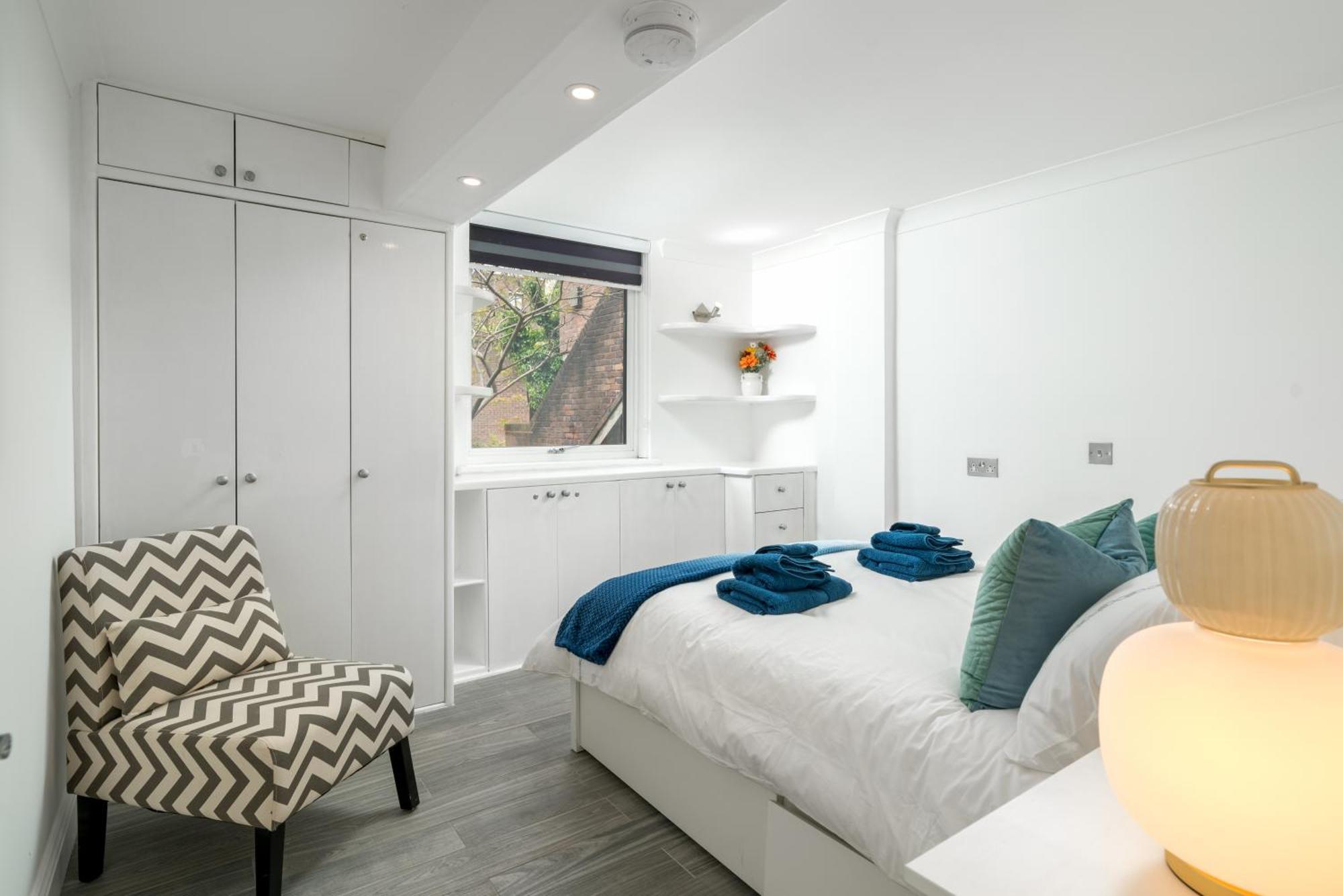 Beautiful & Serene Flat In The Heart Of