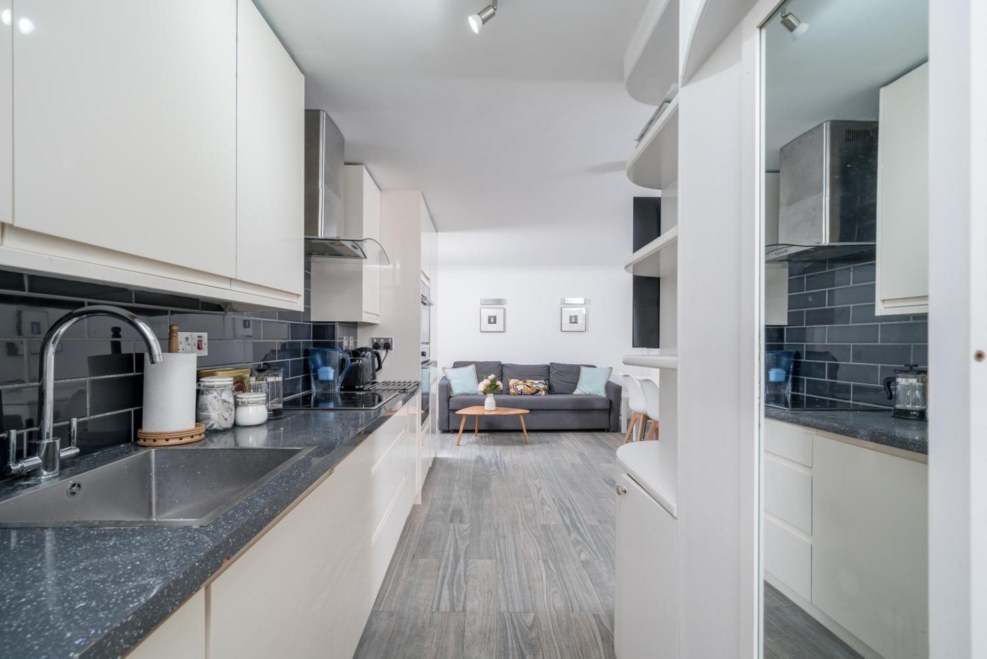 Beautiful & Serene Flat In The Heart Of