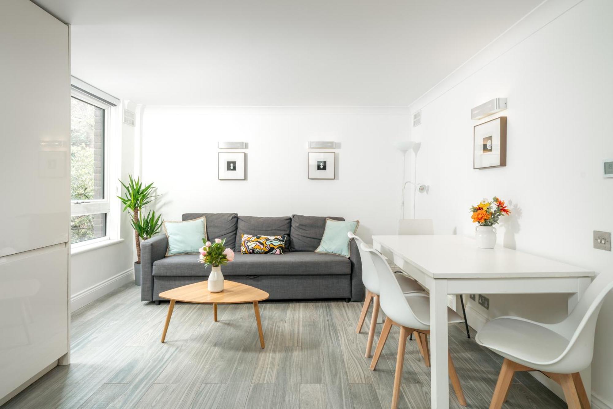 Beautiful & Serene Flat In The Heart Of