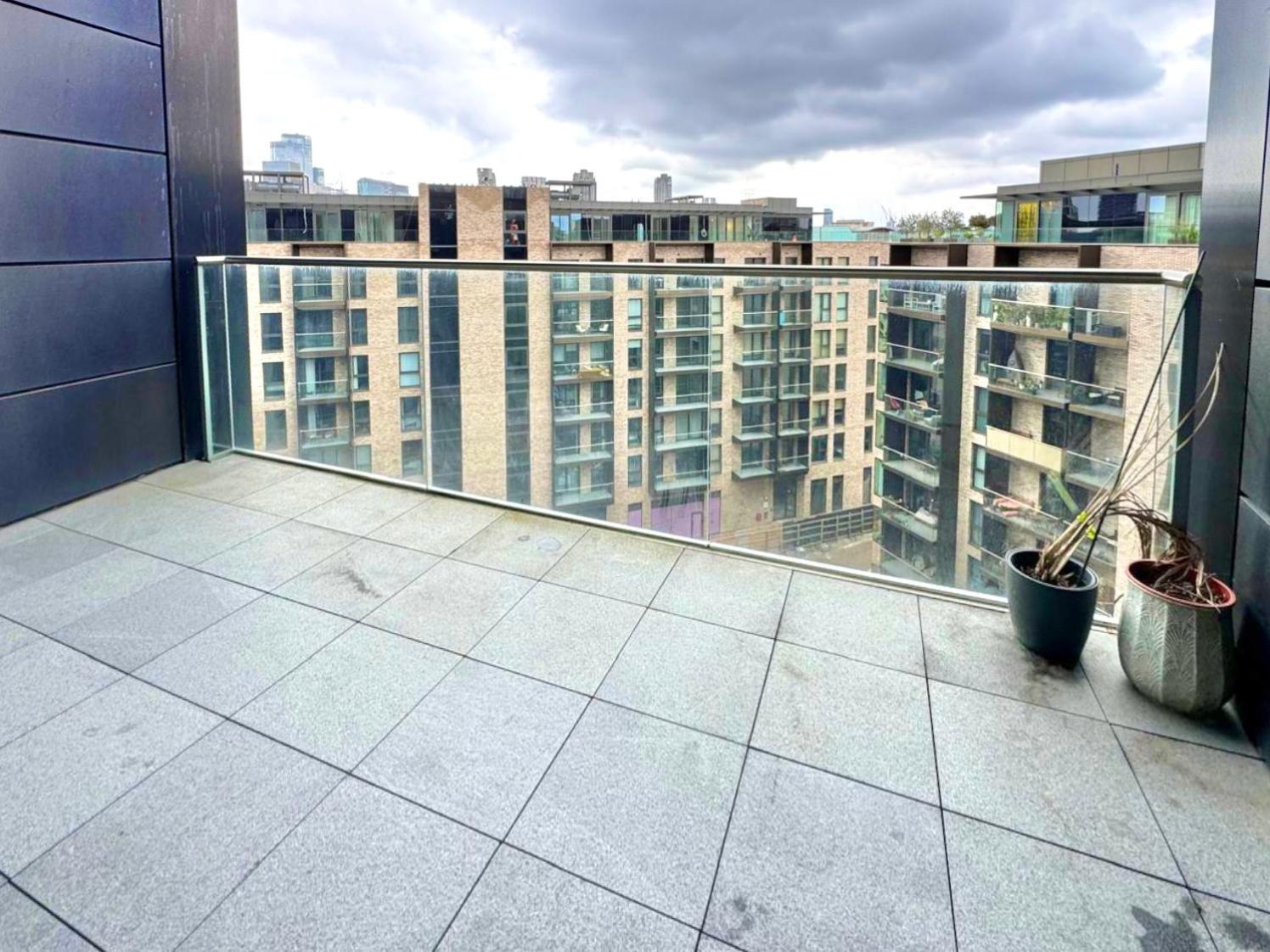 Apartment Avrora 2 Bedroom Luxury *