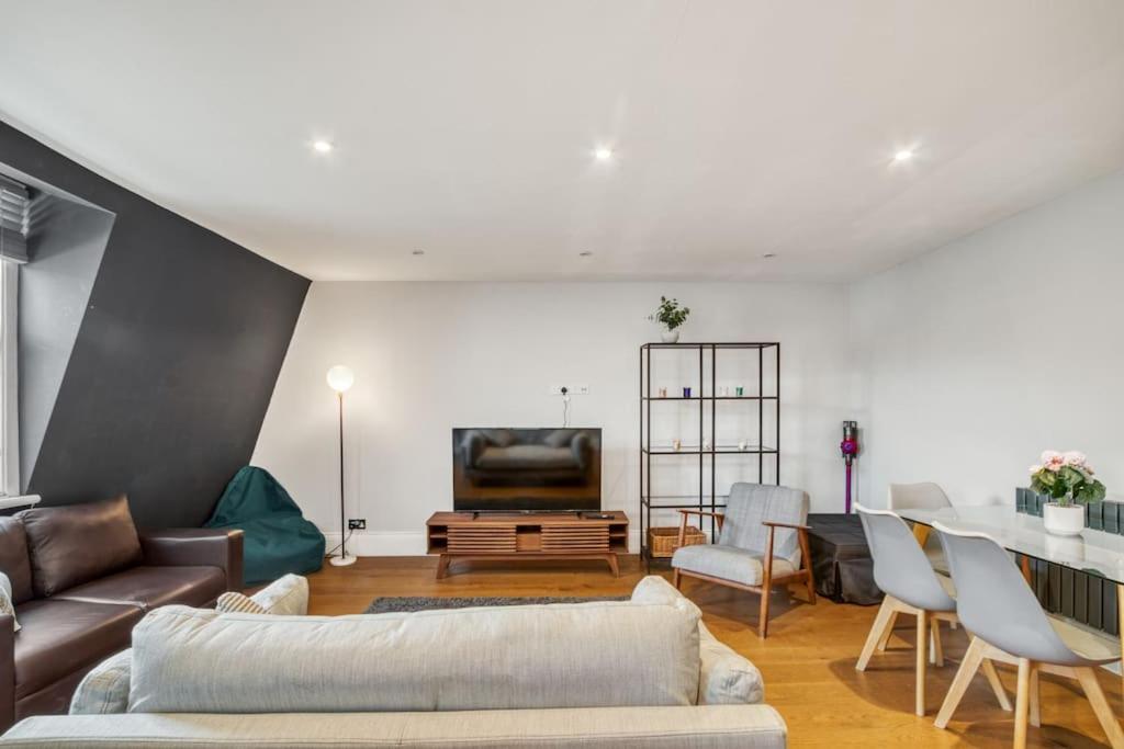 Leilighet Modern 2 Bed 2 Bath Chelsea London
