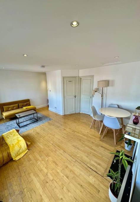 Victoria - 1 Bedroom 4 People Londres