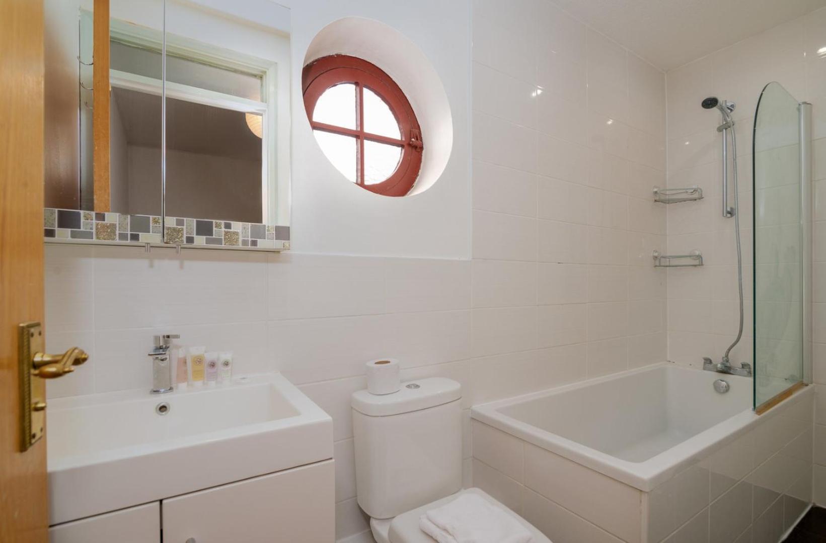 Gasthuis Guestready - 4br In Surrey Quays Canada Water