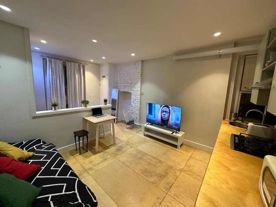Apartment Comfortable Flat Near Portobello Rd London