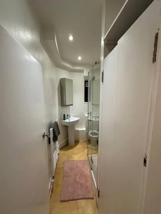 Apartment Comfortable Flat Near Portobello Rd London