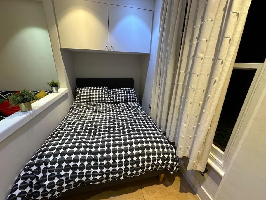 Comfortable Flat Near Portobello Rd London