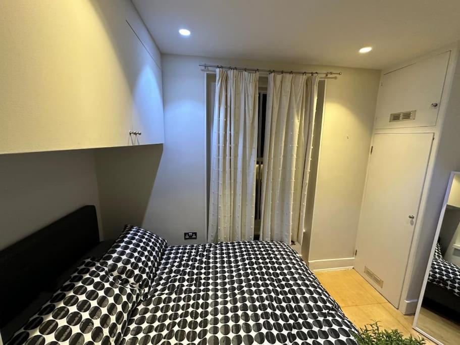 Comfortable Flat Near Portobello Rd London