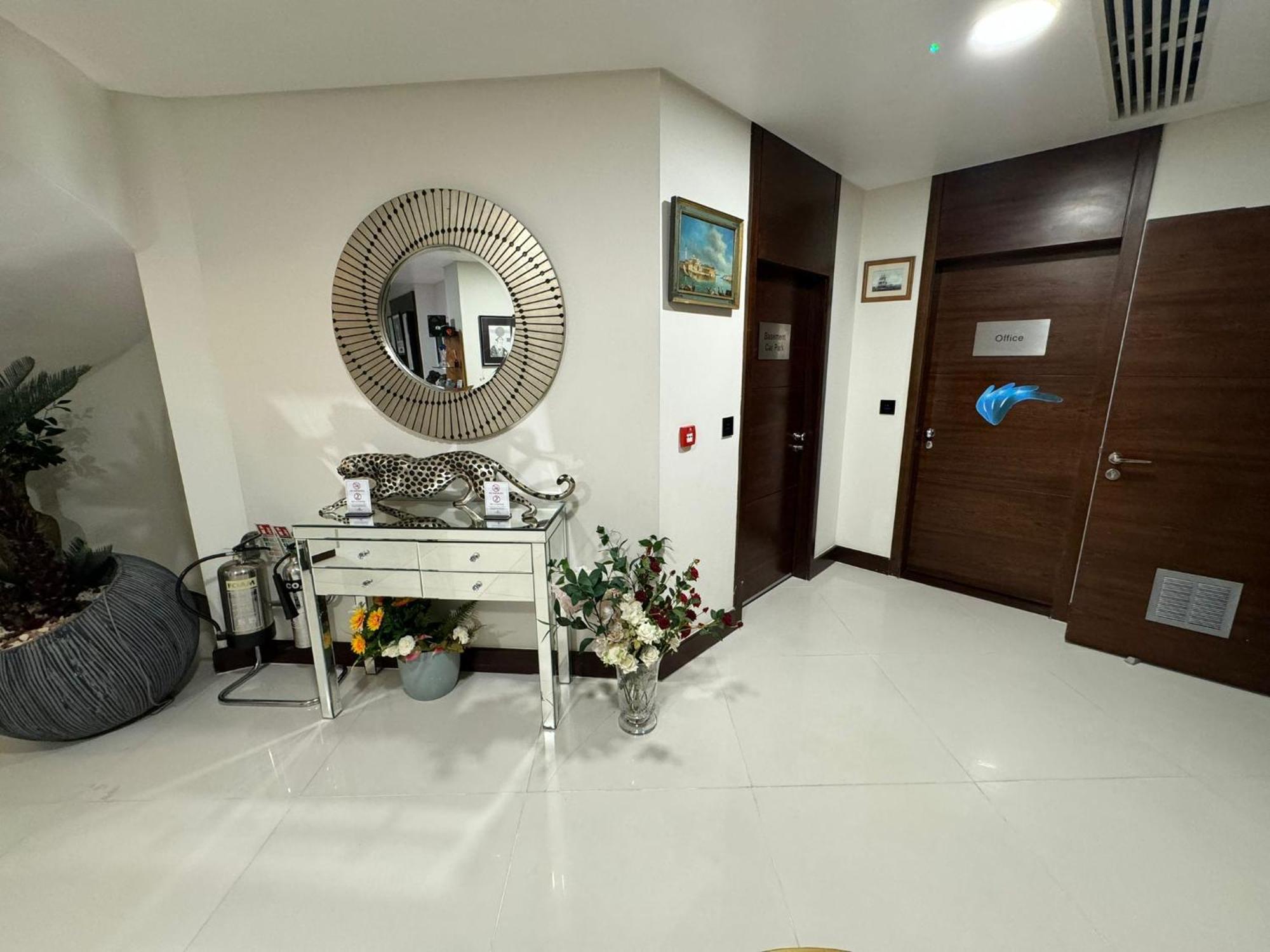 Rafayel & Hotell 5*