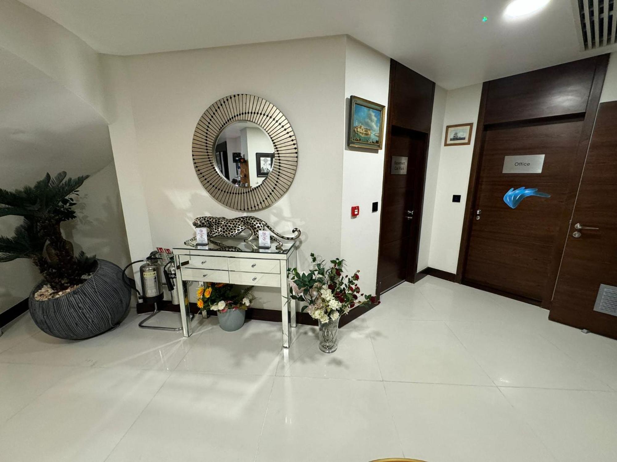 Hotell Rafayel & 5*