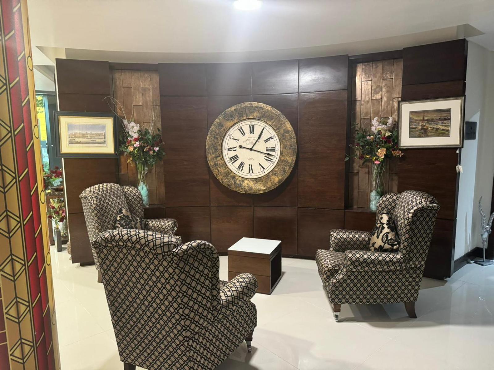 Rafayel & Hotell London