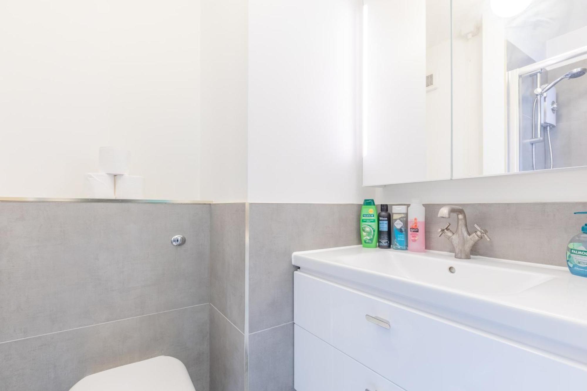 Feriehus Bright 3 Bedroom House Near King's Cross Stpancras *