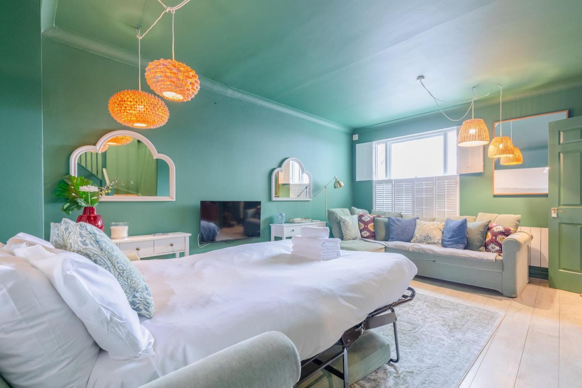 Bright 3 Bedroom House Near King's Cross Stpancras Holiday home