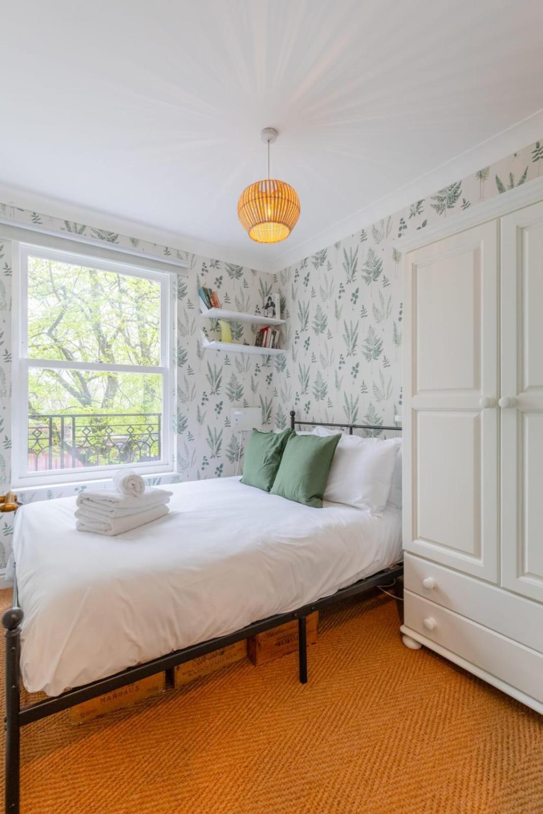 Bright 3 Bedroom House Near King's Cross Stpancras * London