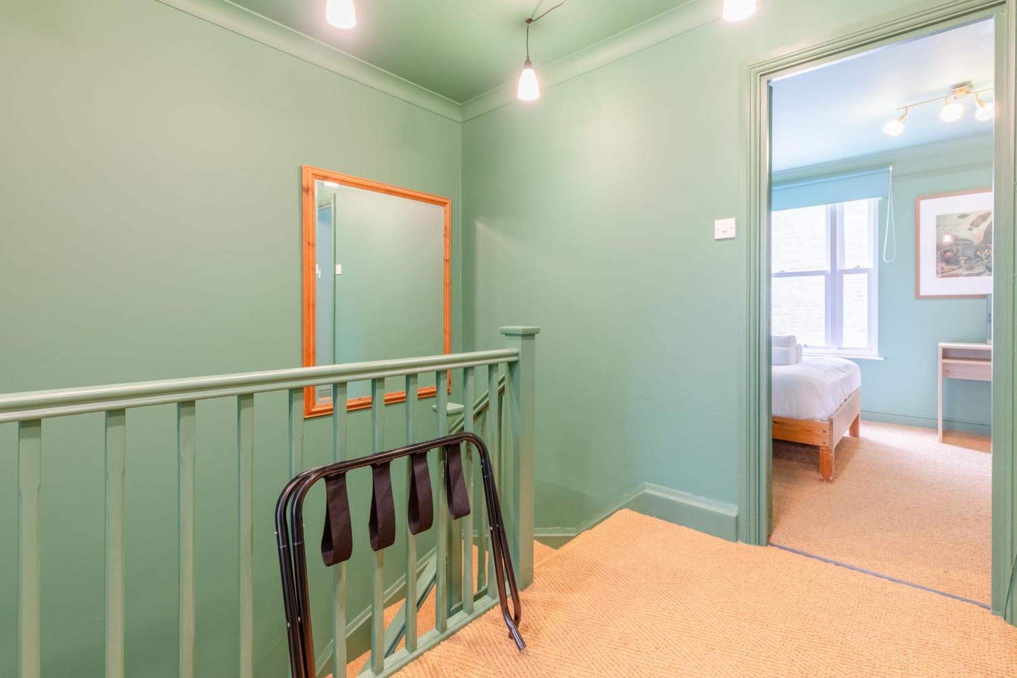 Holiday home Bright 3 Bedroom House Near King's Cross Stpancras *