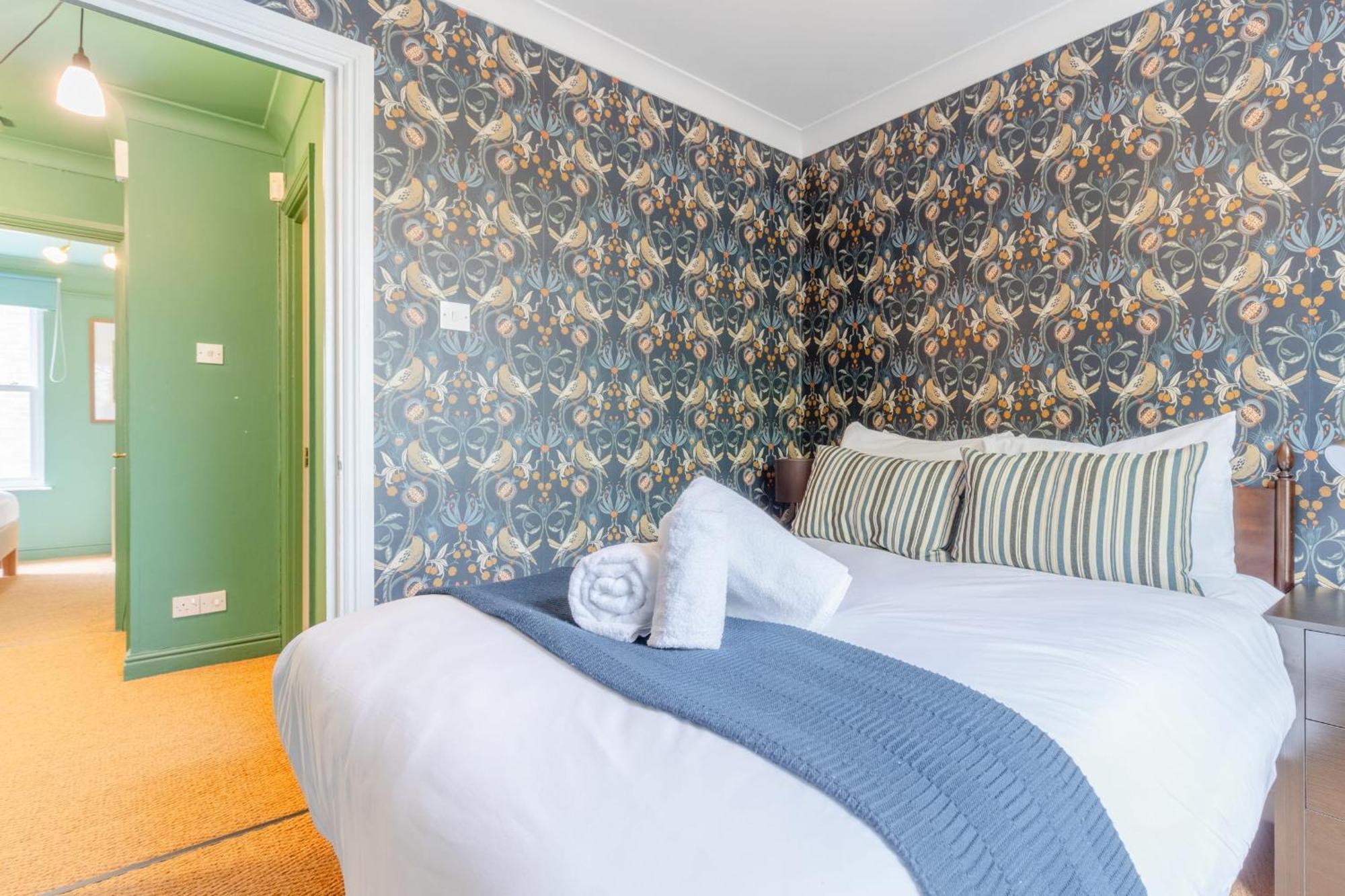 Bright 3 Bedroom House Near King's Cross Stpancras Holiday home London
