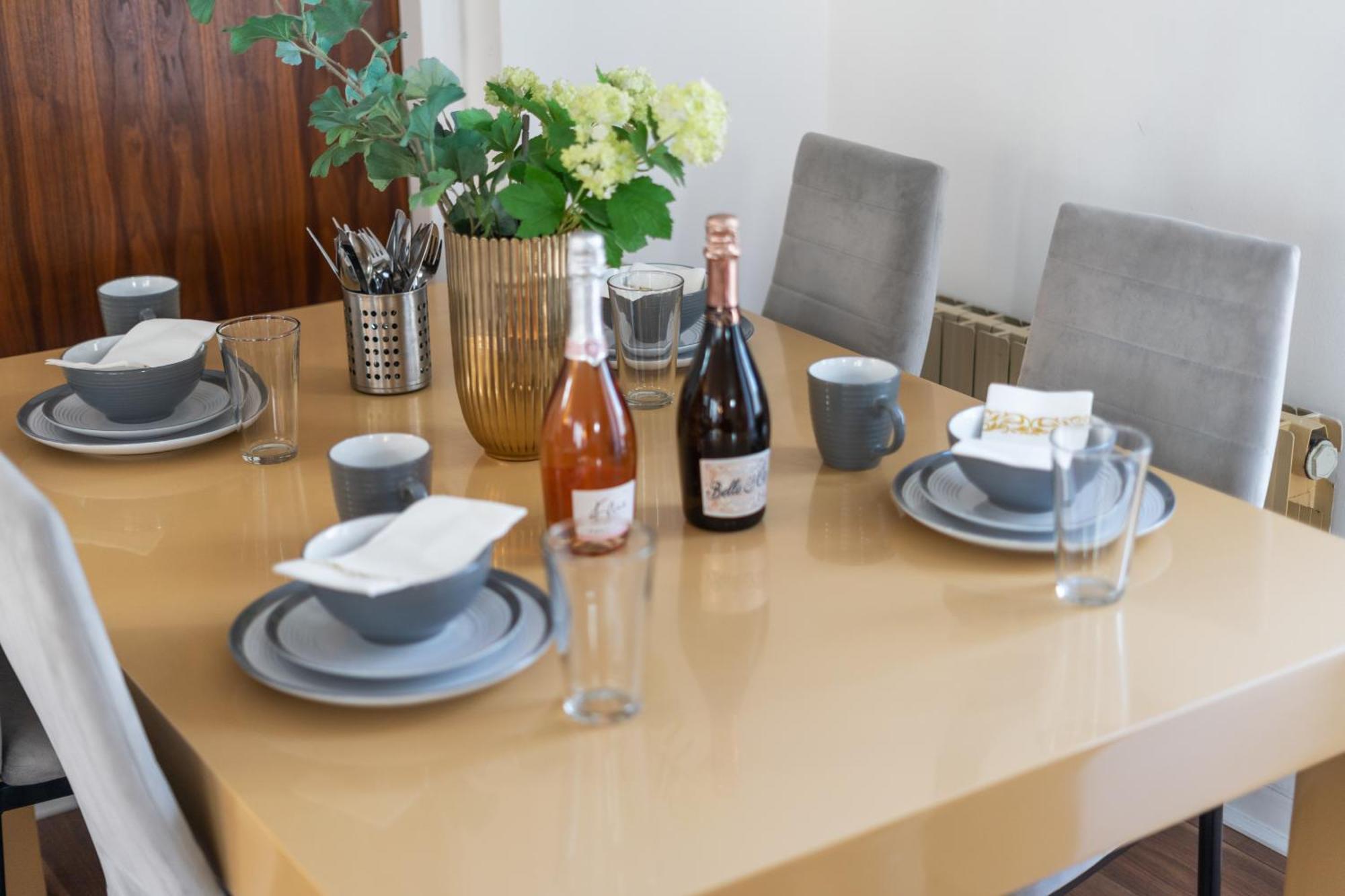 Spacious 2-bedroom In Piccadilly 6100p * London