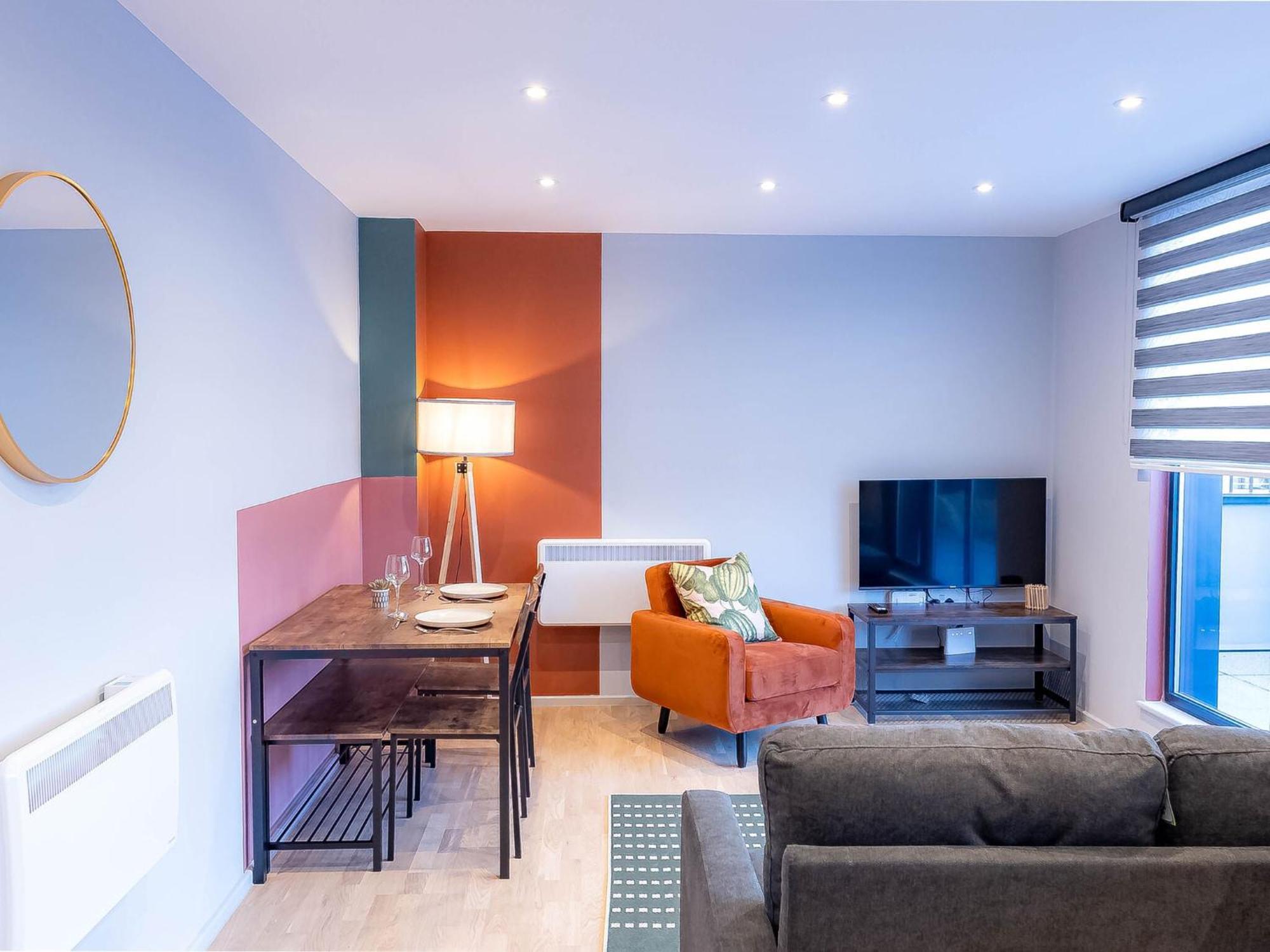 Luxurious Hackney Near Train Station Holiday home