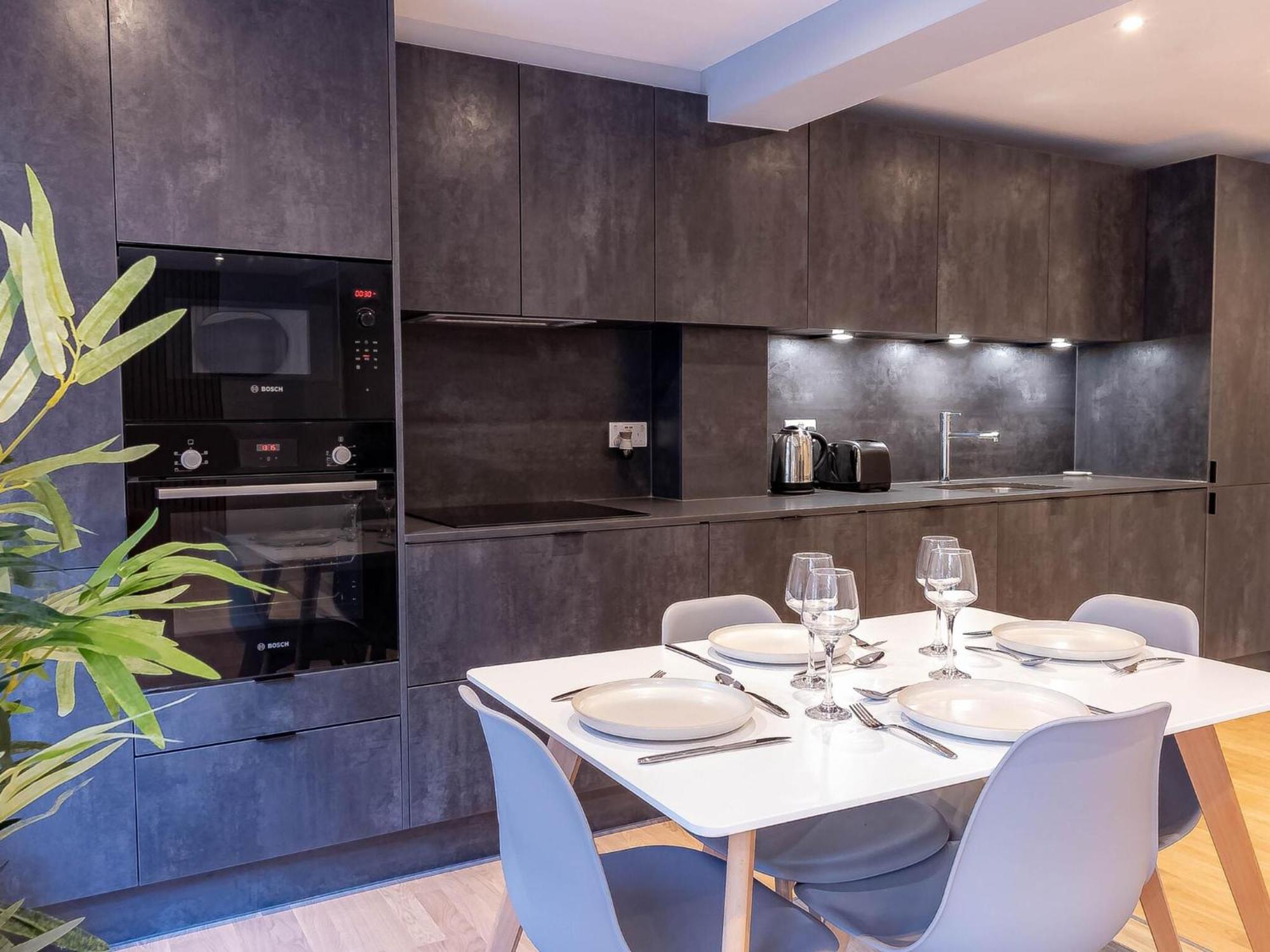 Luxurious Hackney Near Train Station Holiday home