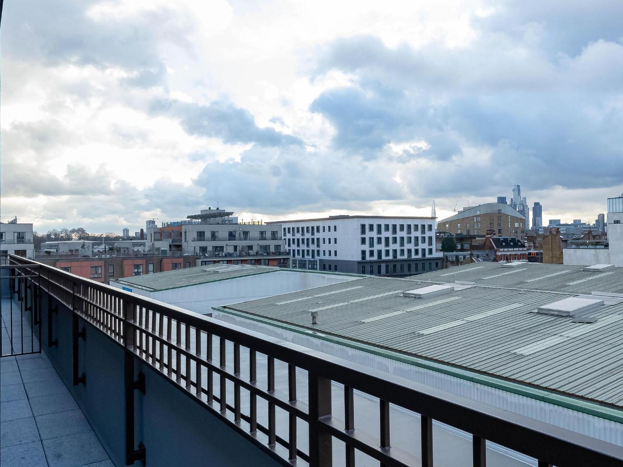 Luxurious Hackney Near Train Station Holiday home