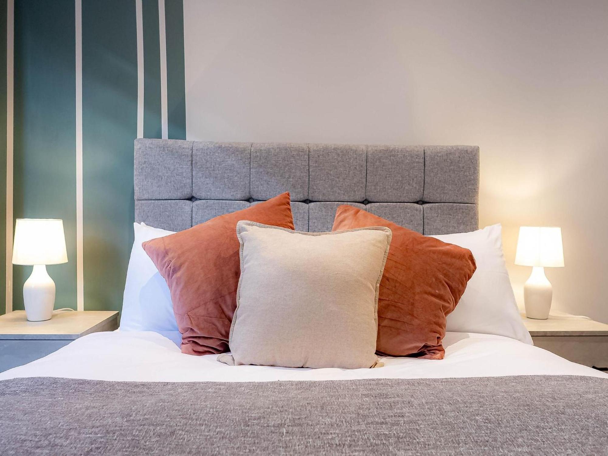 Luxurious Hackney Near Train Station London