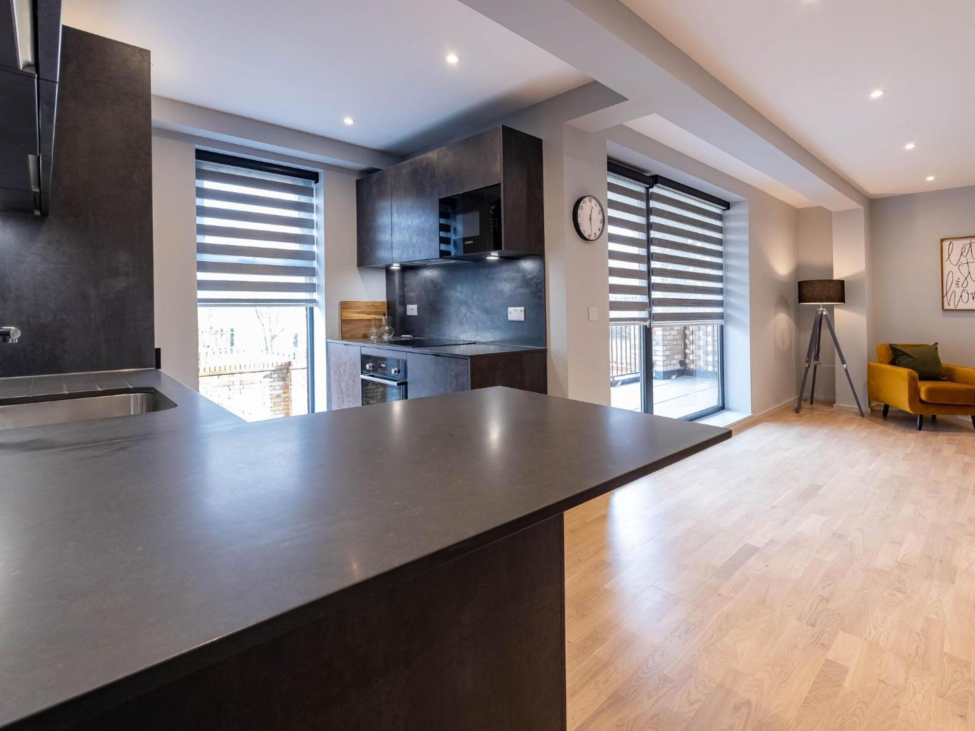 Luxurious Hackney Near Train Station * London