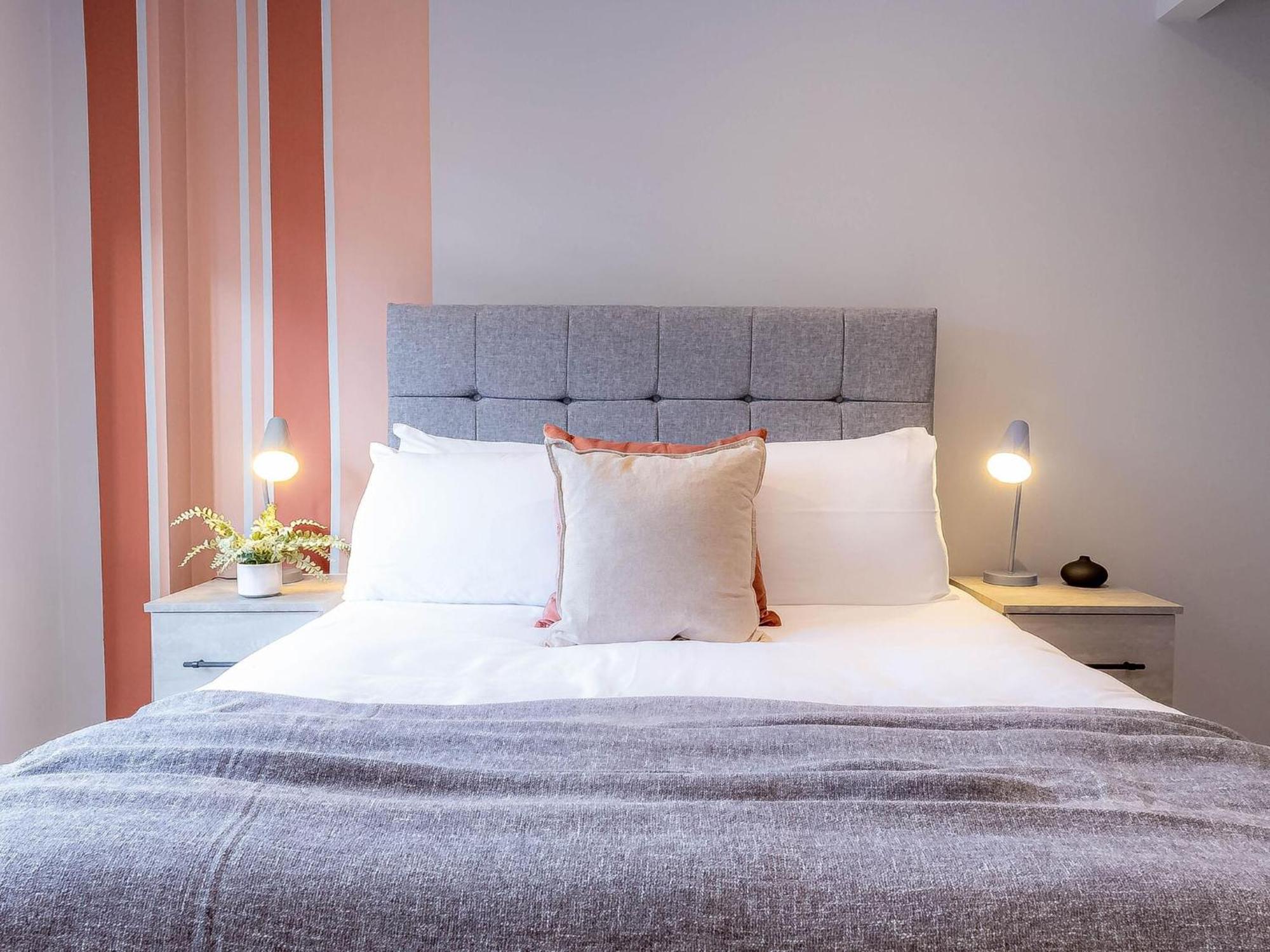 Luxurious Hackney Near Train Station Holiday home London