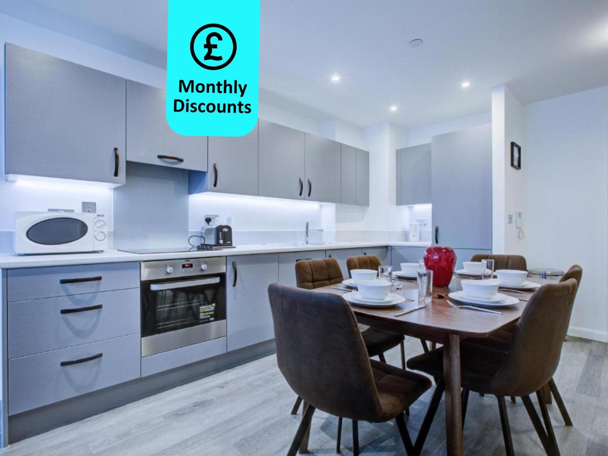 2 Bed 2 Bath Modern In East Acton * Londen