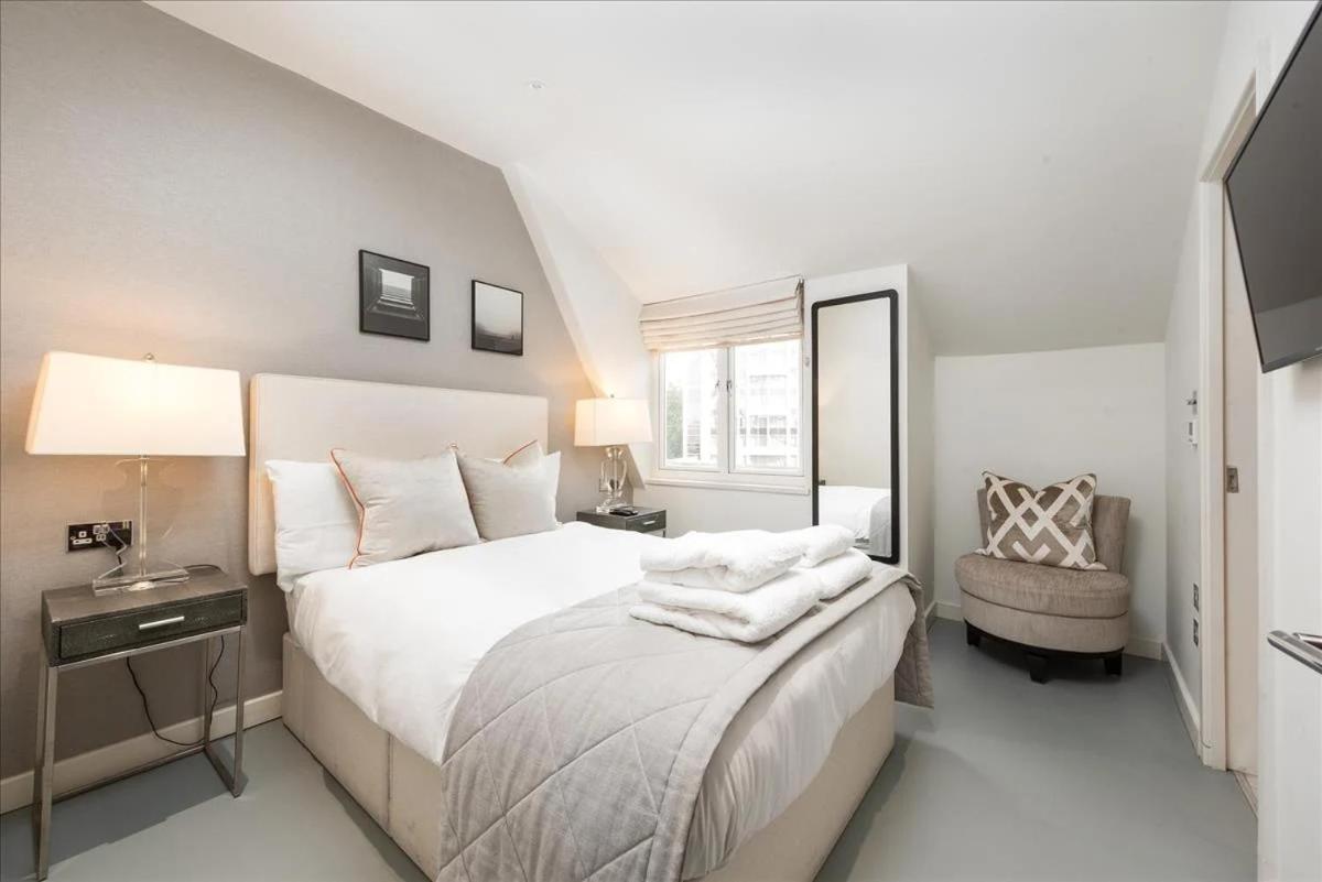 Renovu Premium Homes In Kensington Appartement *