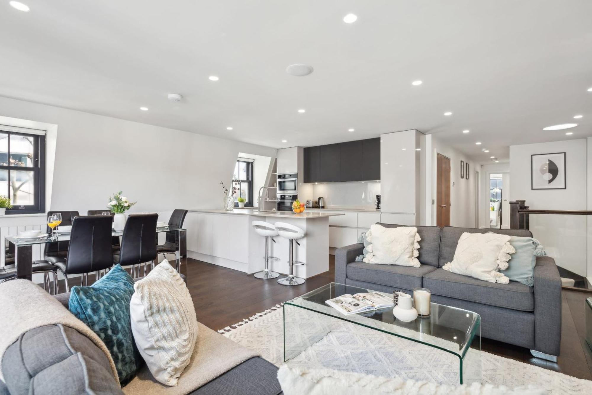 Leilighet 3br Penthouse With Terrace - Cityapartmentstay London