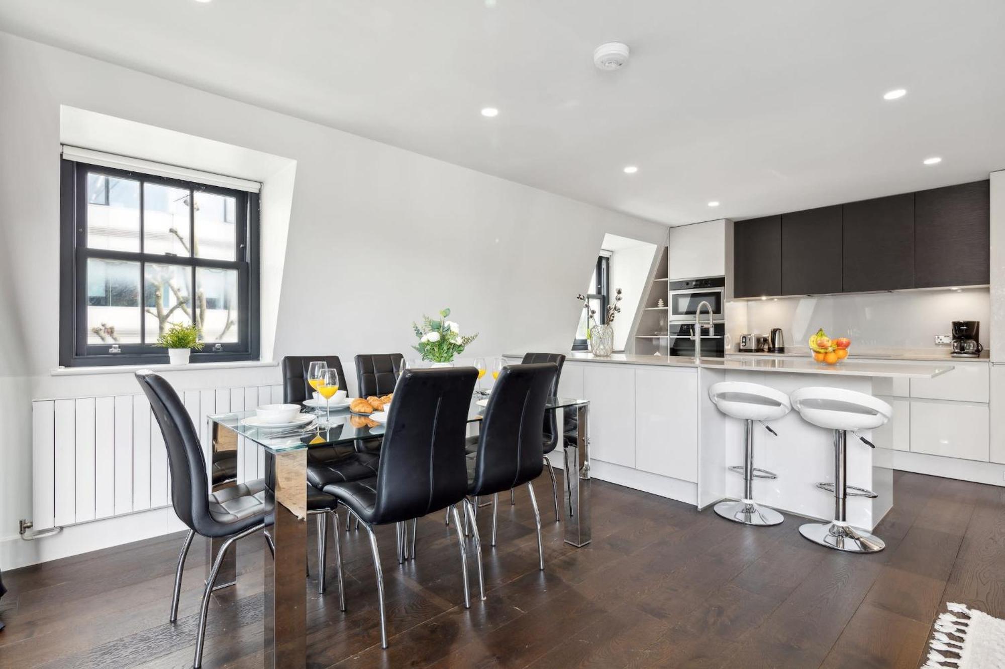 3br Penthouse With Terrace - Cityapartmentstay *