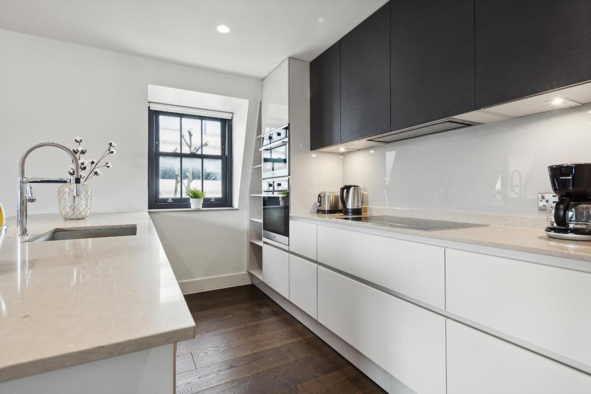 Leilighet 3br Penthouse With Terrace - Cityapartmentstay