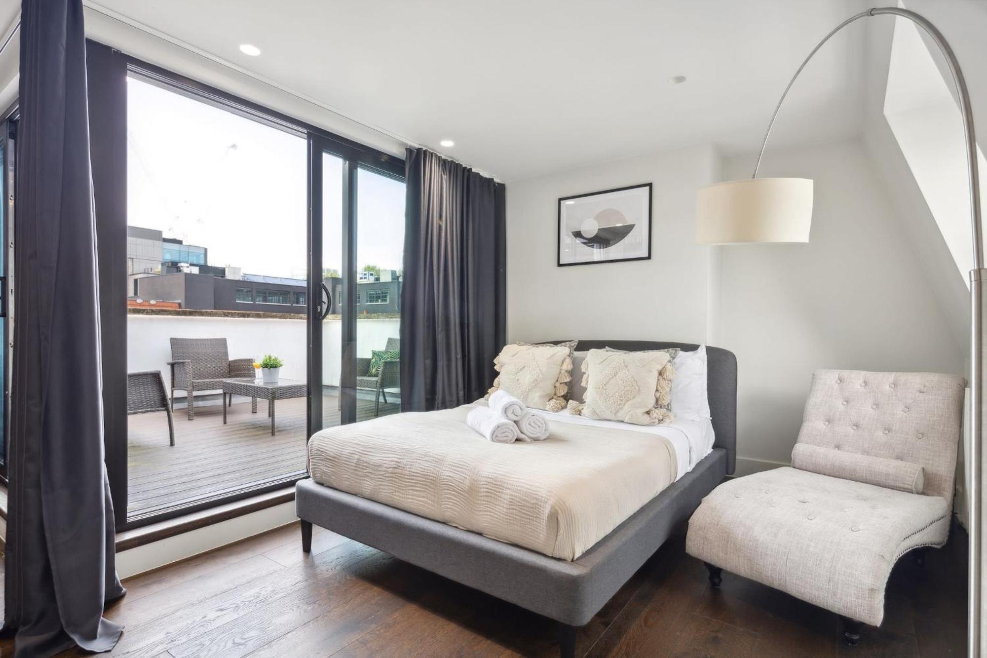 3br Penthouse With Terrace - Cityapartmentstay *