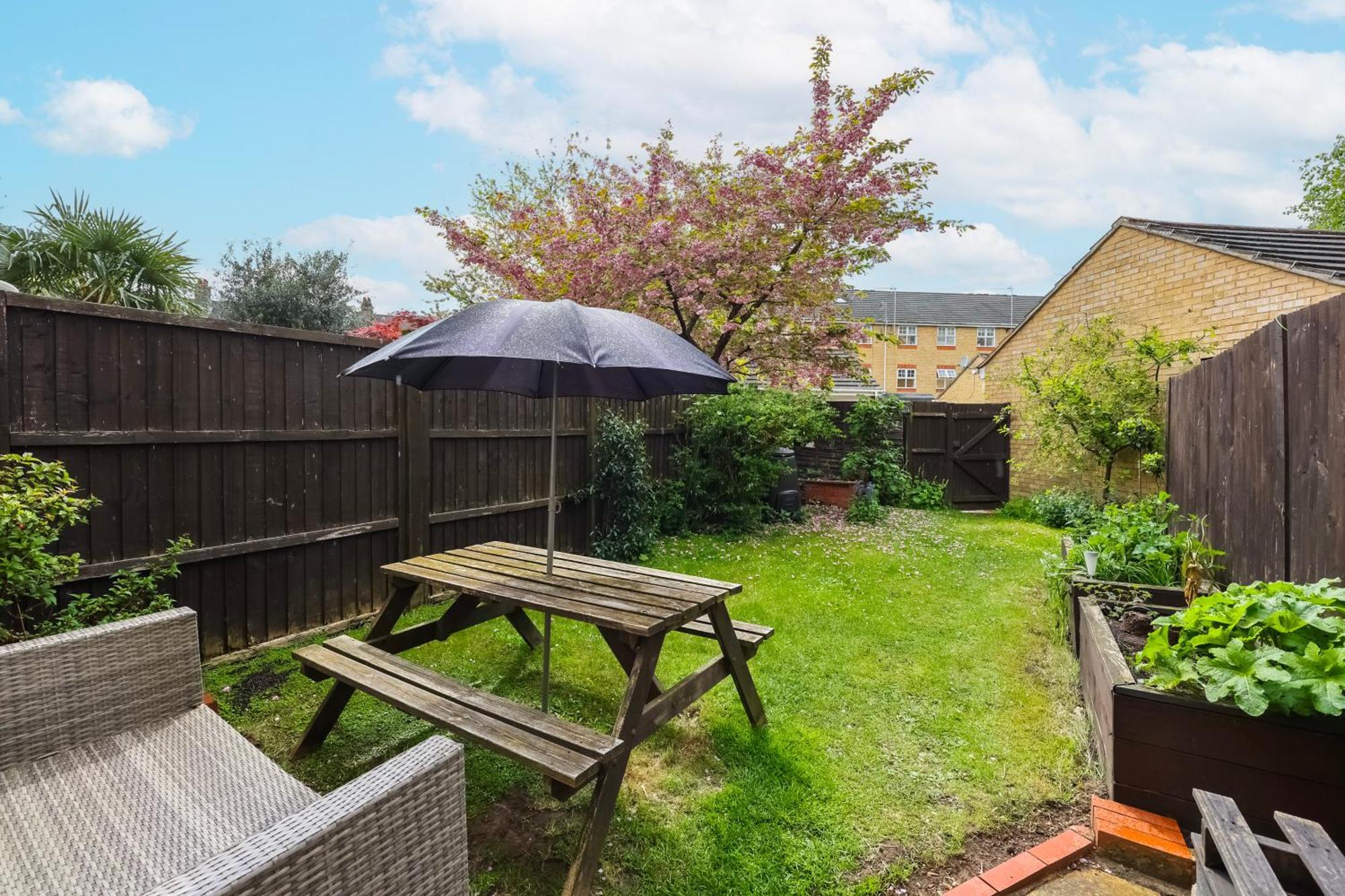 Apartment Double Bedroom In Clapham