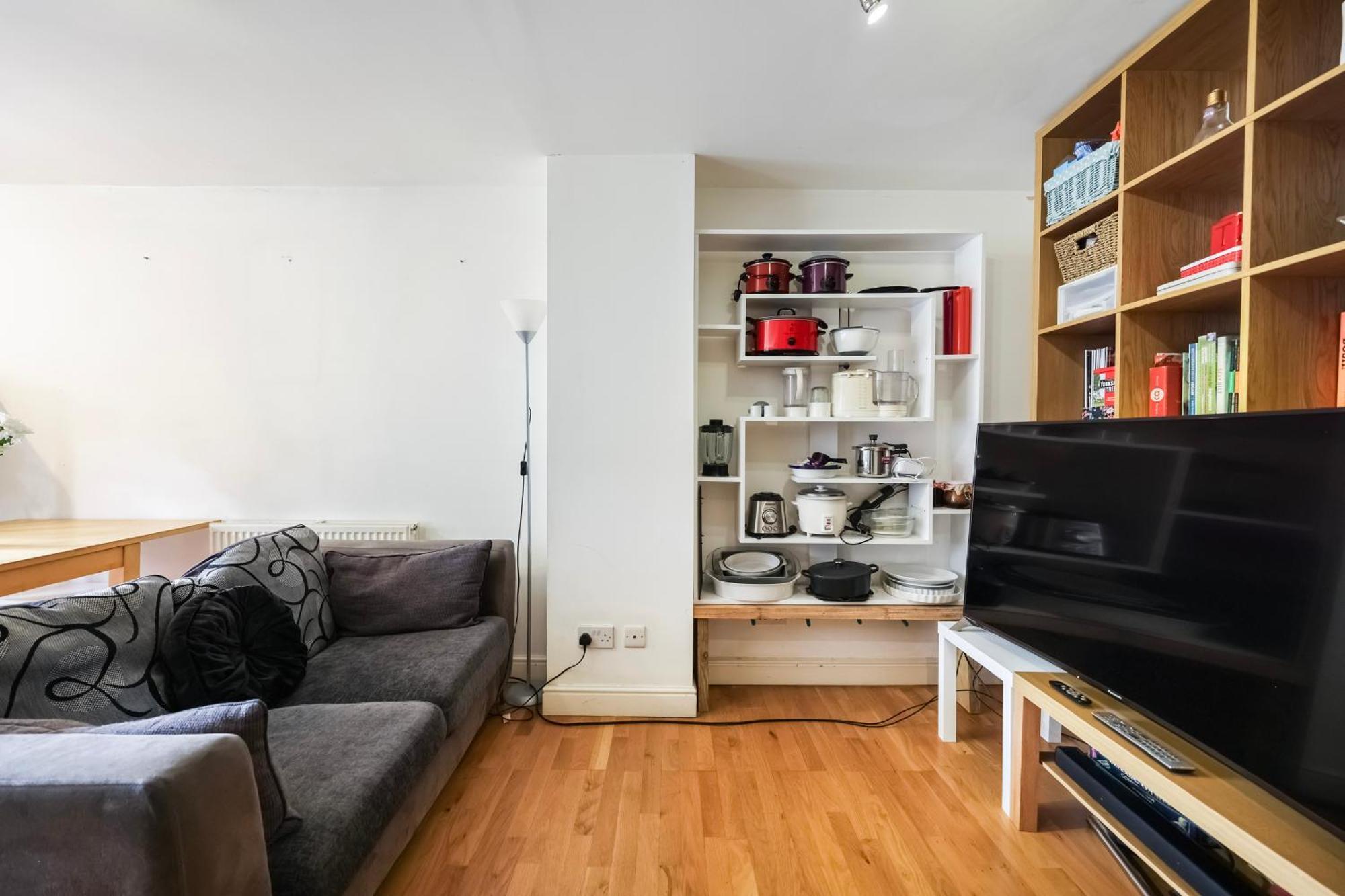 Double Bedroom In Clapham London