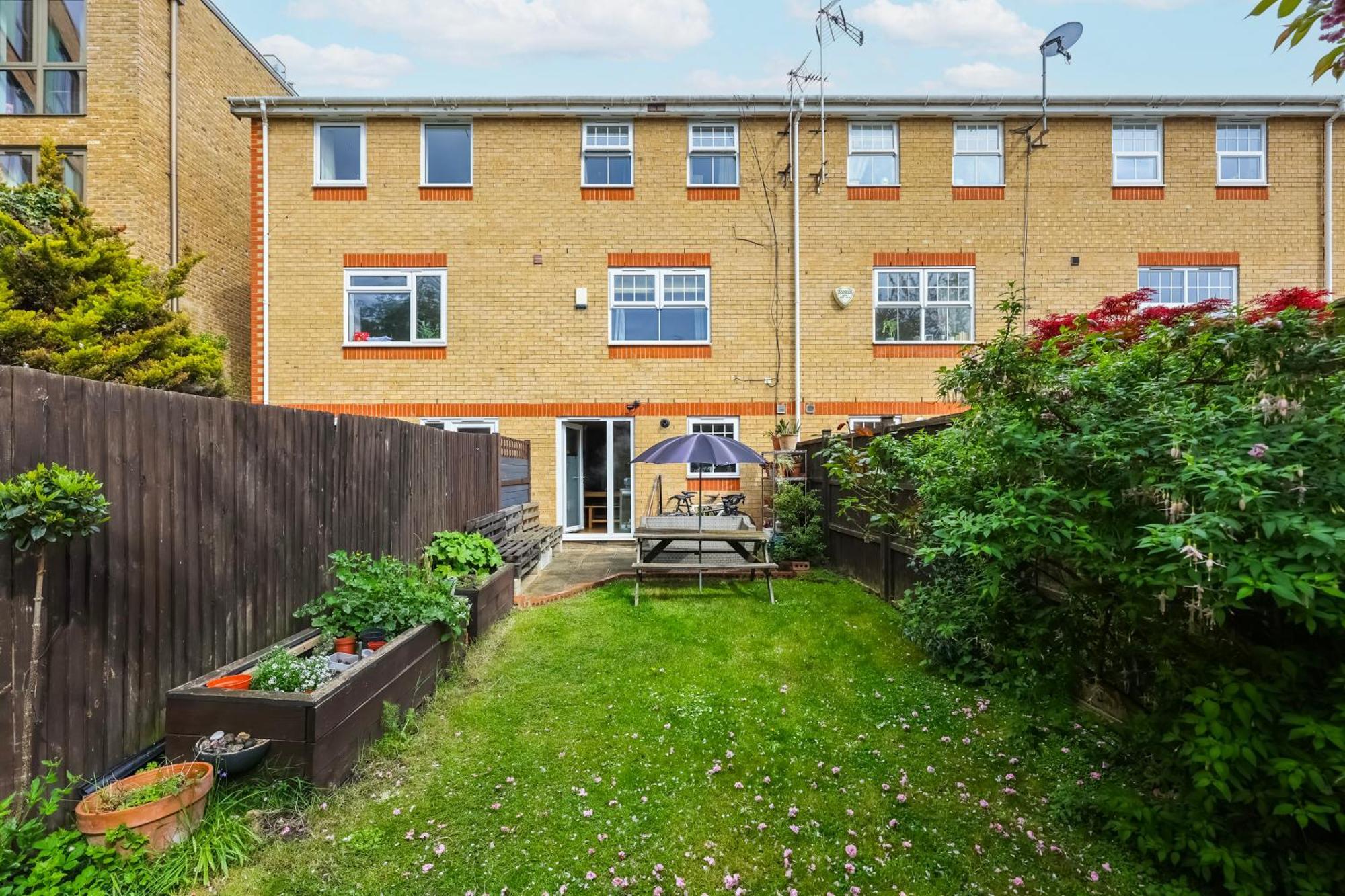 Apartment Vibrant Clapham Double Bedroom