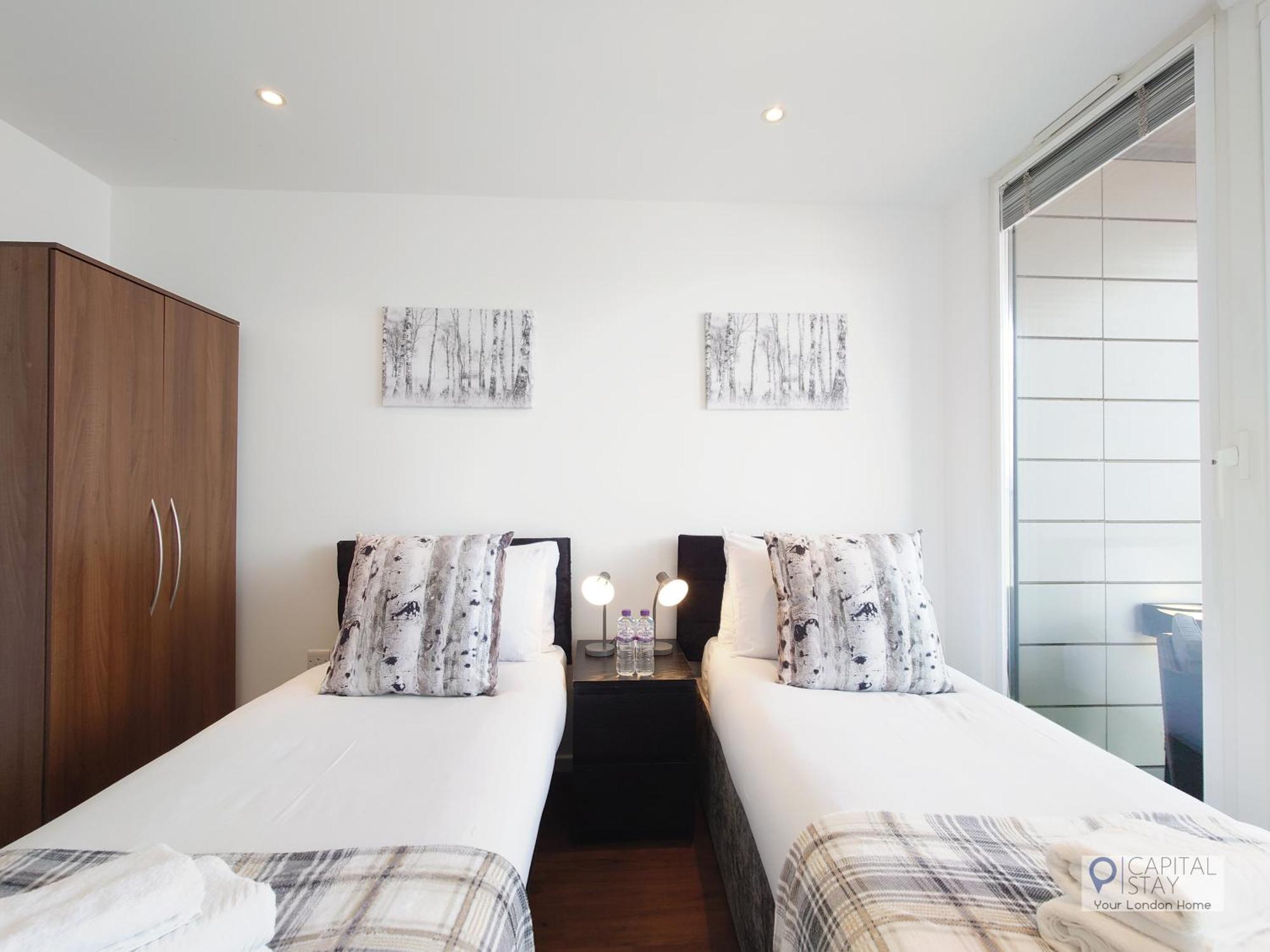 Deluxe Two Bed By Excel & O2 London
