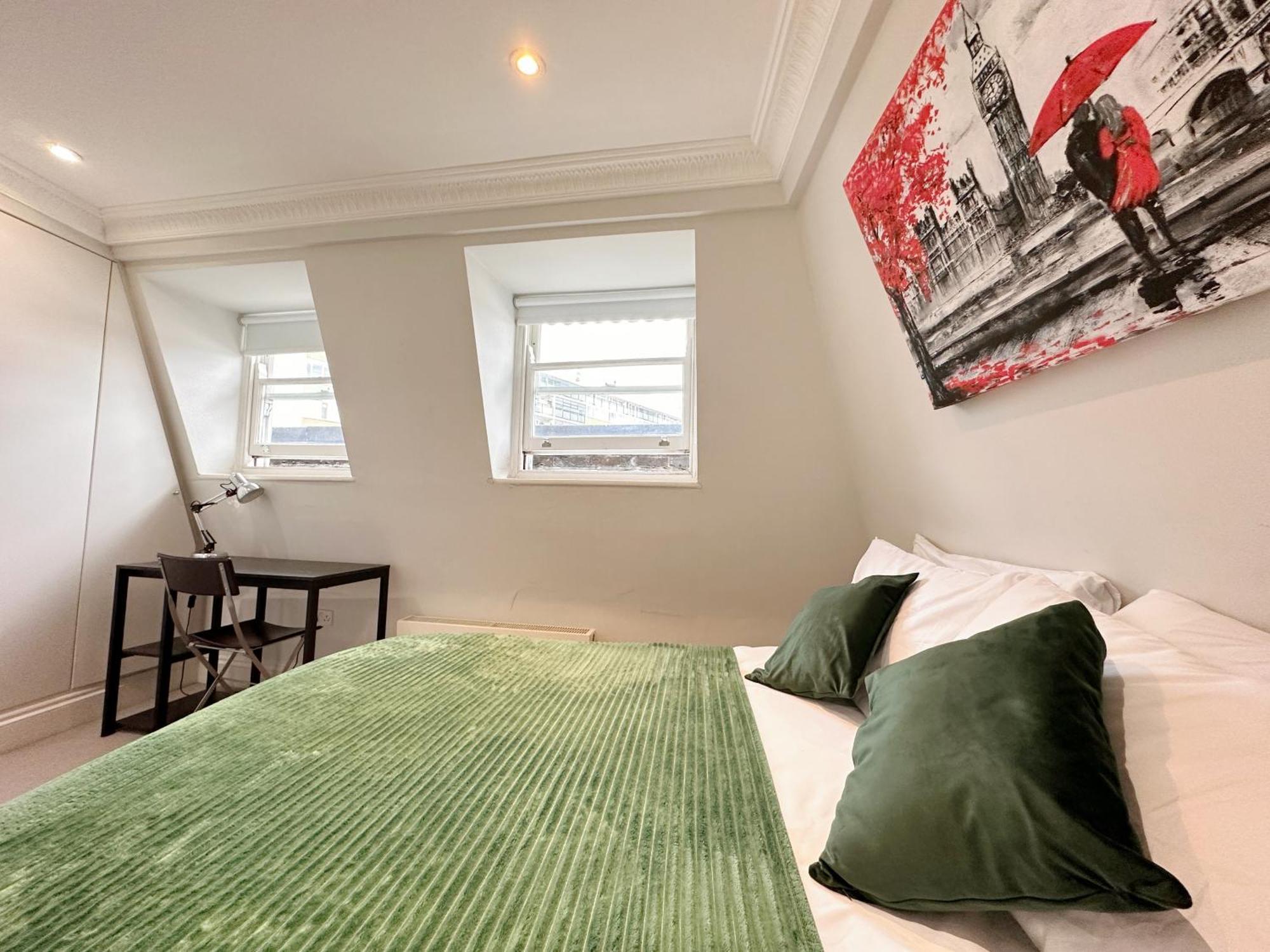 Spacious And Cosy 3brs 5f House In Heart Of Villa