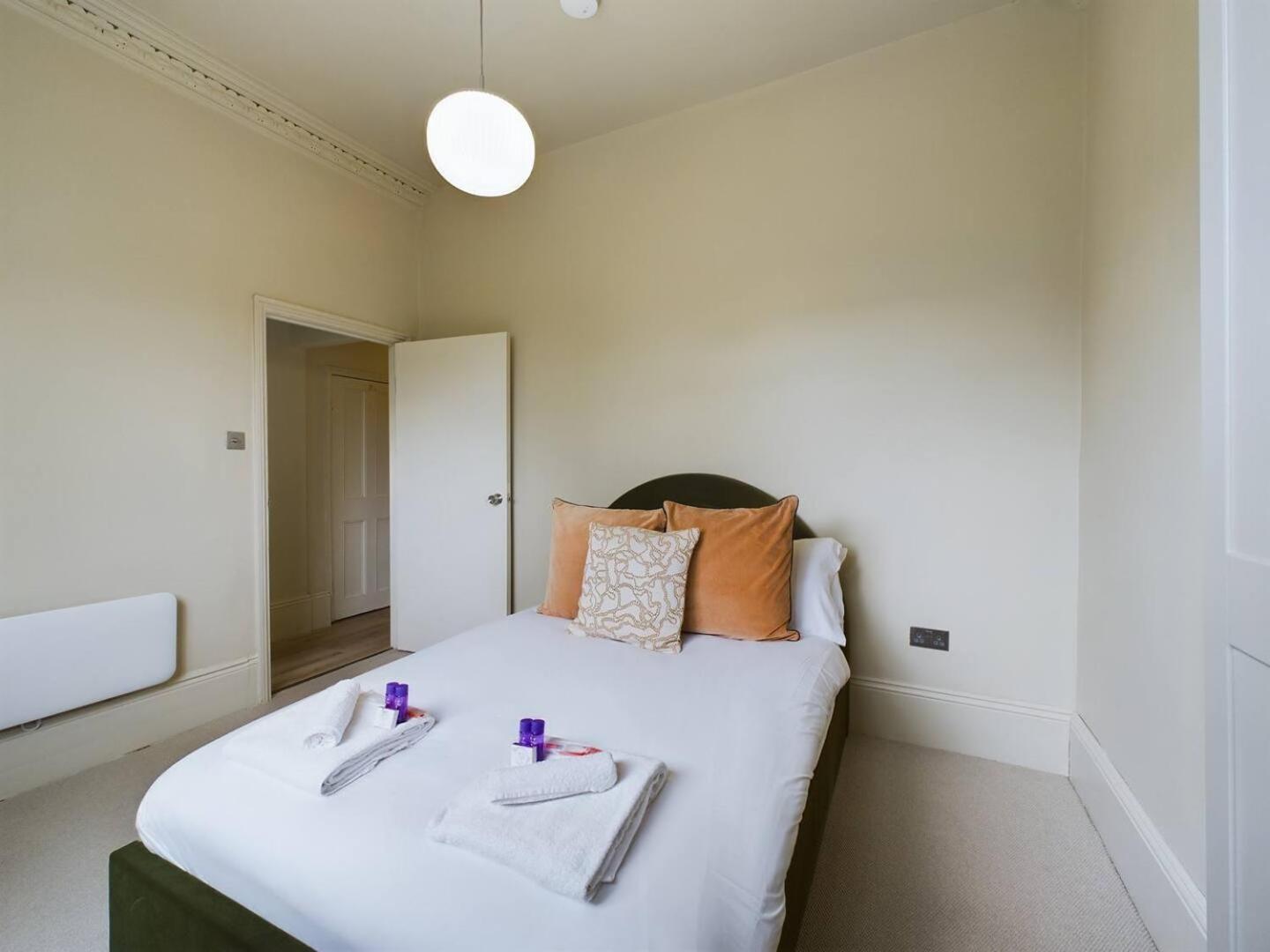 Apartment Pass The Keys Modern In East