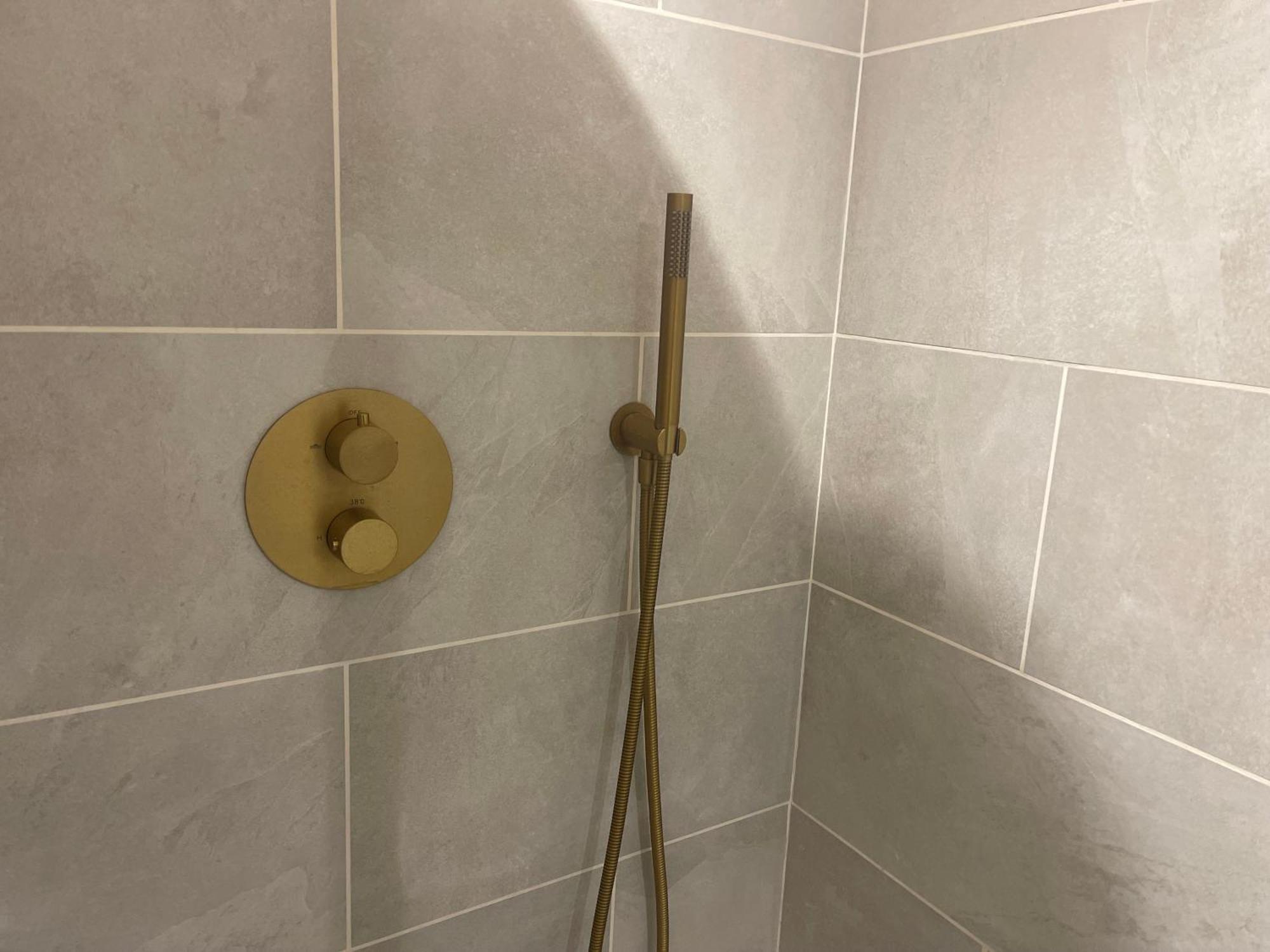 Apartment Immaculate 2-bed In *