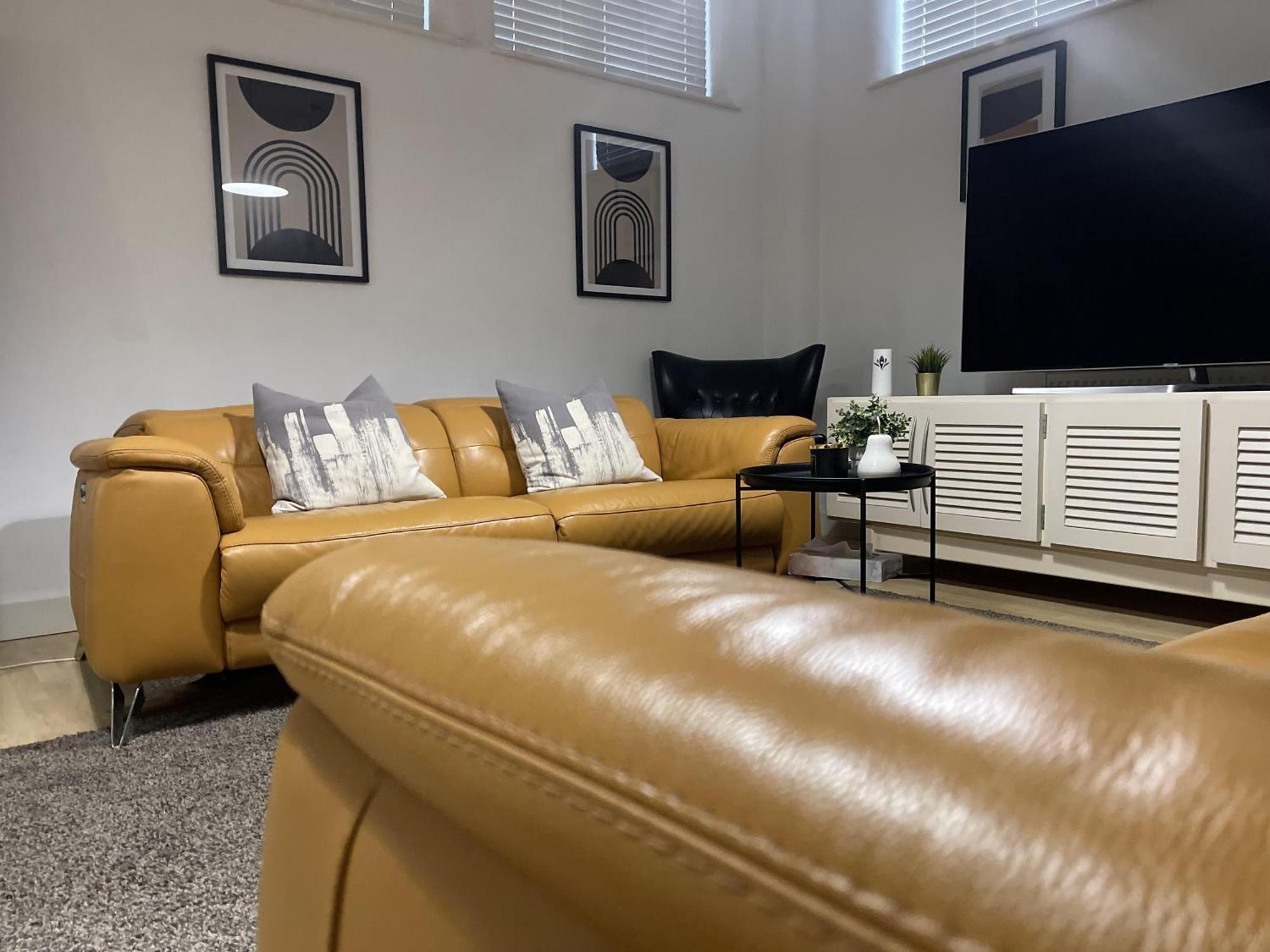 Apartment Immaculate 2-bed In *