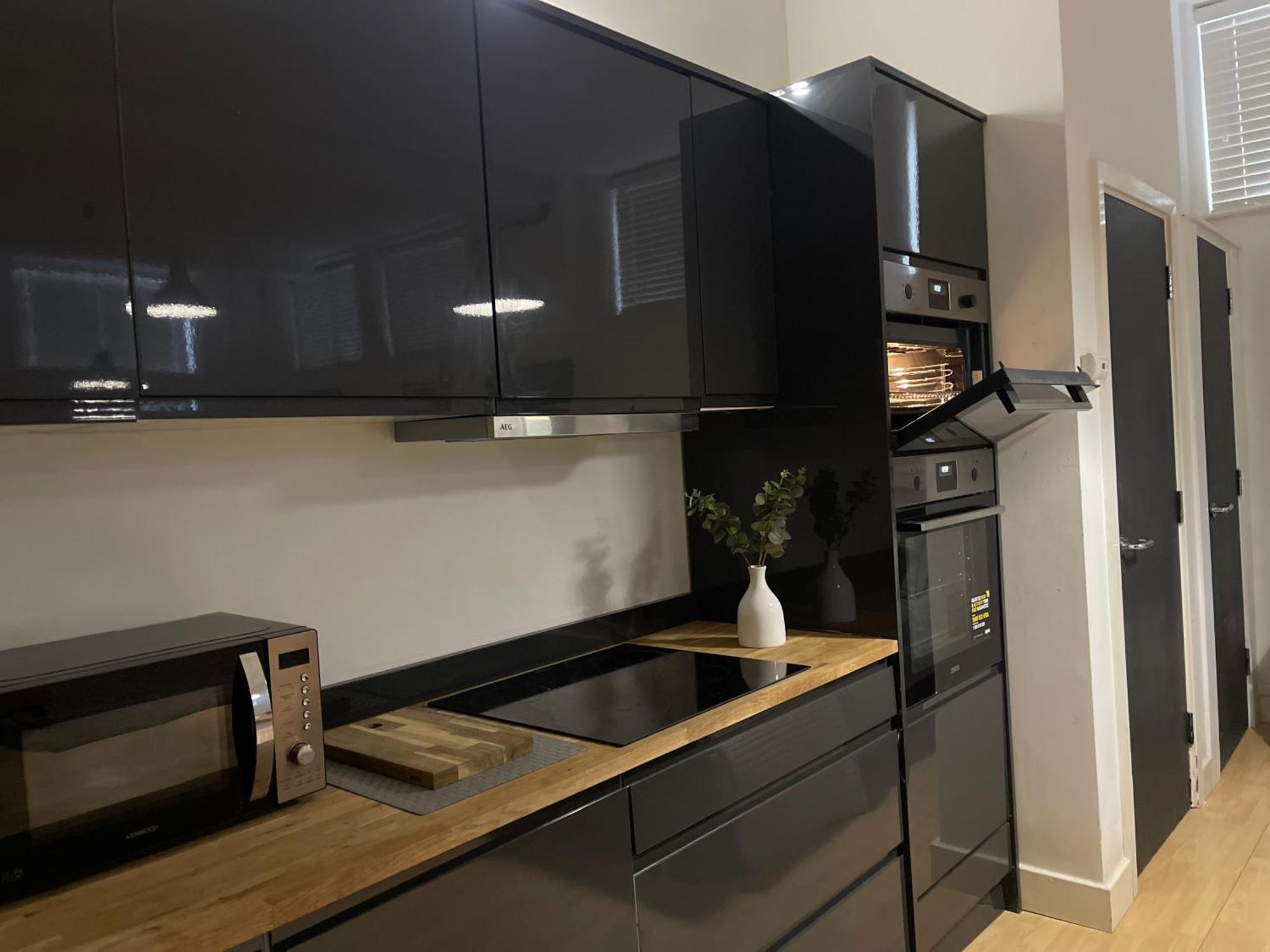 Immaculate 2-bed In London