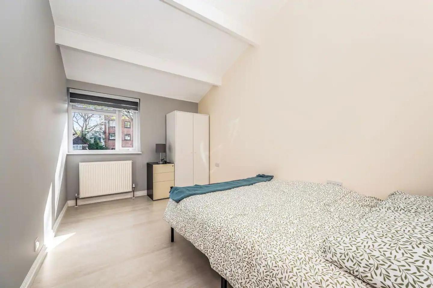 Pass The Keys Stylish Gardenten Mins To Сasa de vacaciones