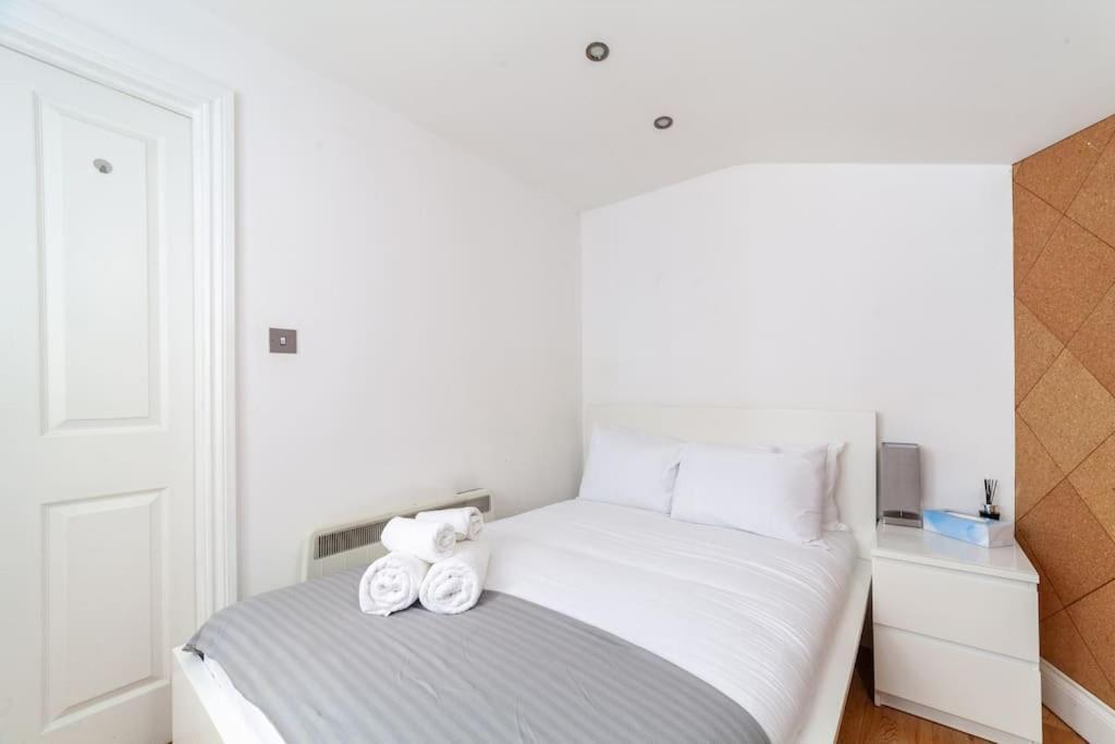 Spacious Retreat 2-bed In Popular Camden Town * London