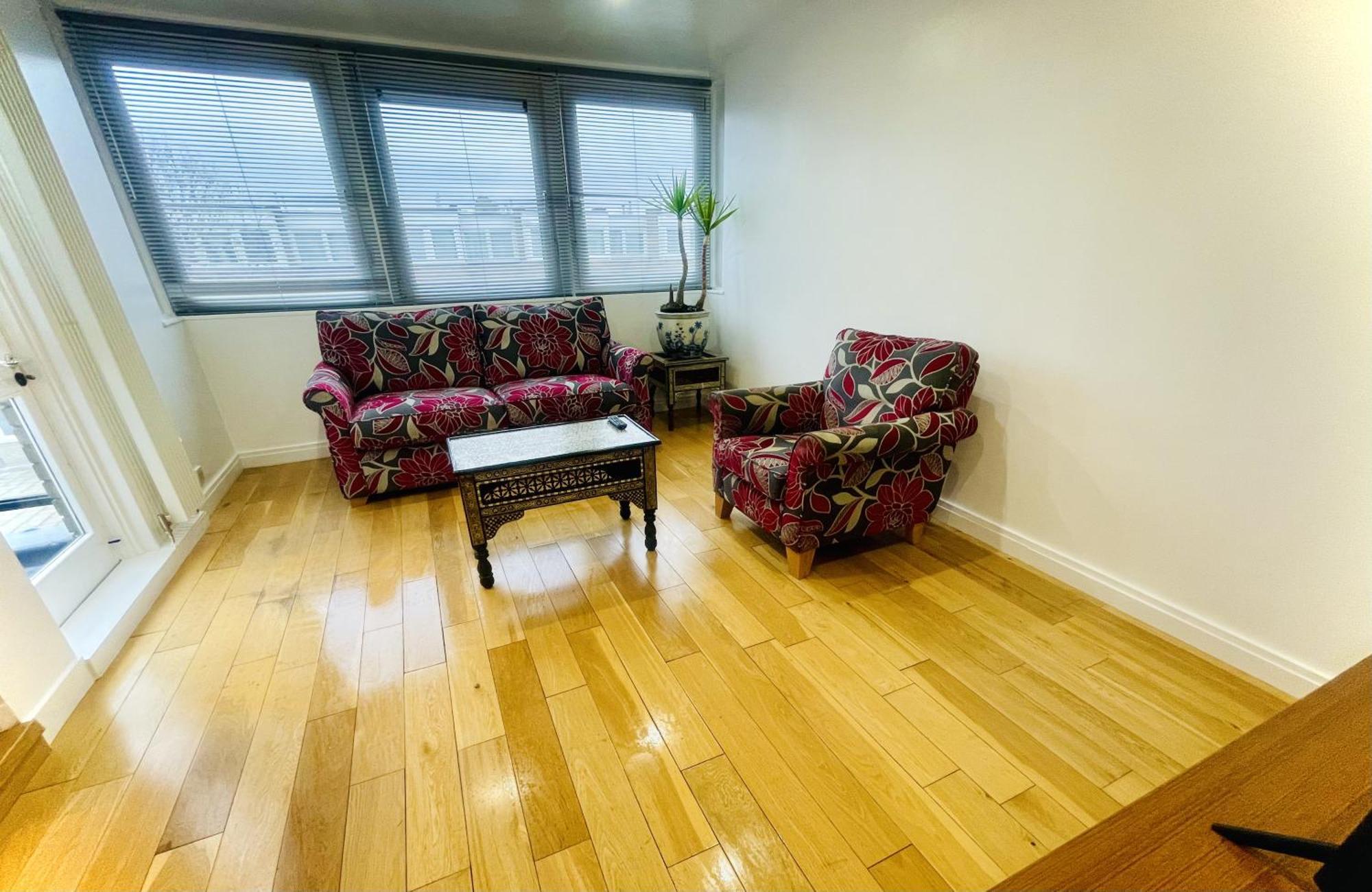 Newly Renovated 2br In The Heart Of London