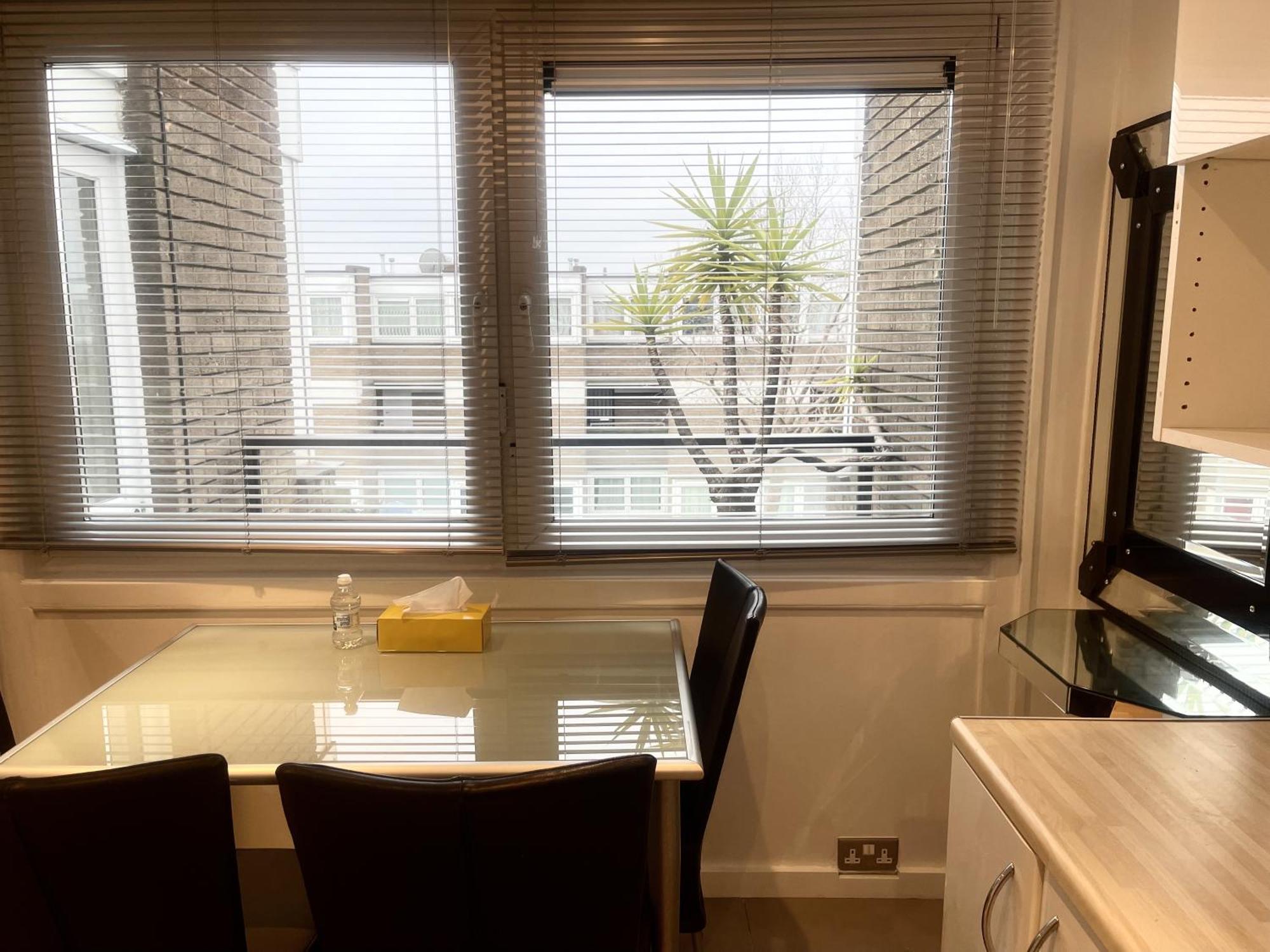 Newly Renovated 2br In The Heart Of London