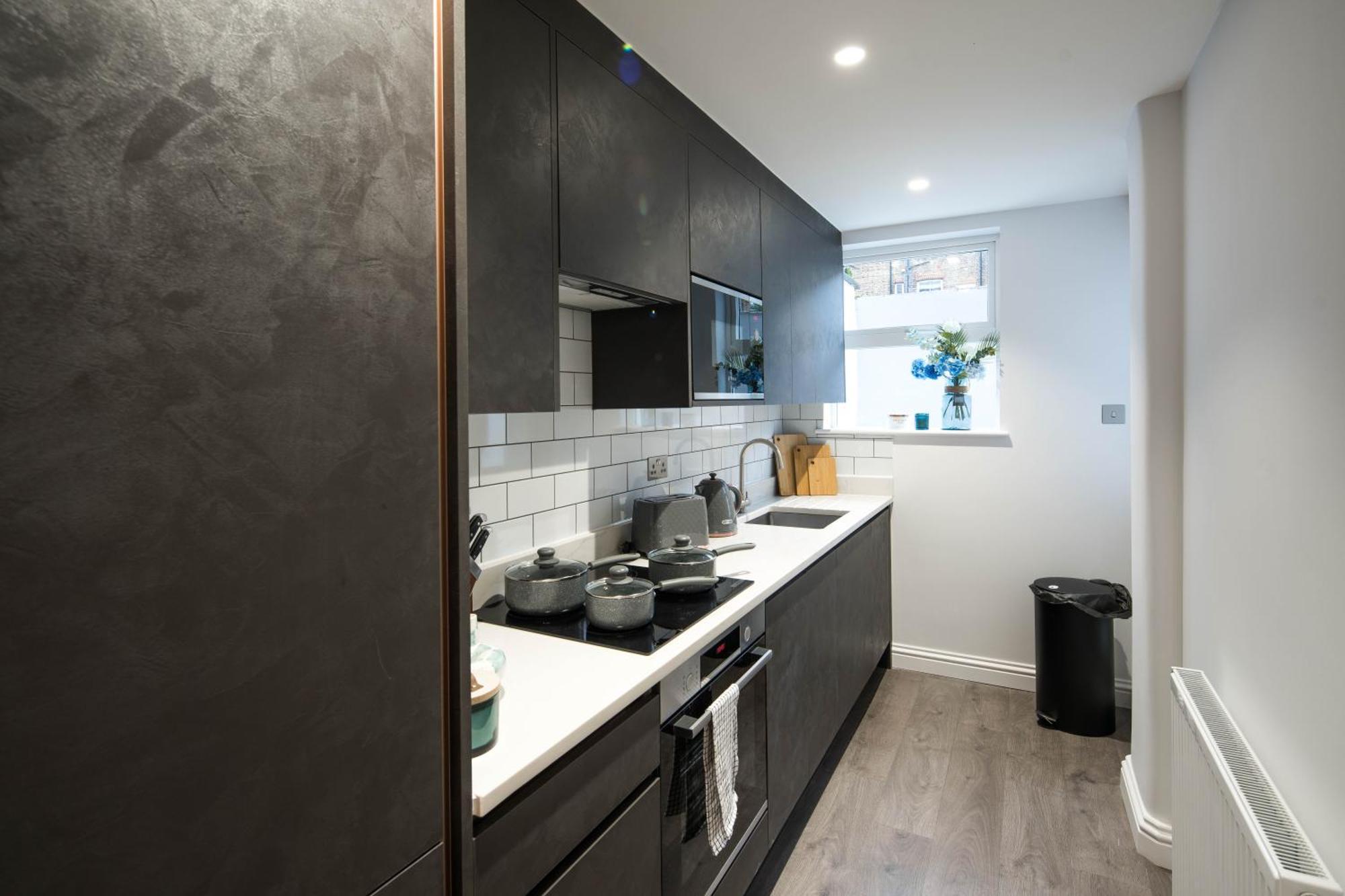 Apartment Bc1 Westkensington-baronscourt-luxuryonebed-10minpicadilly *